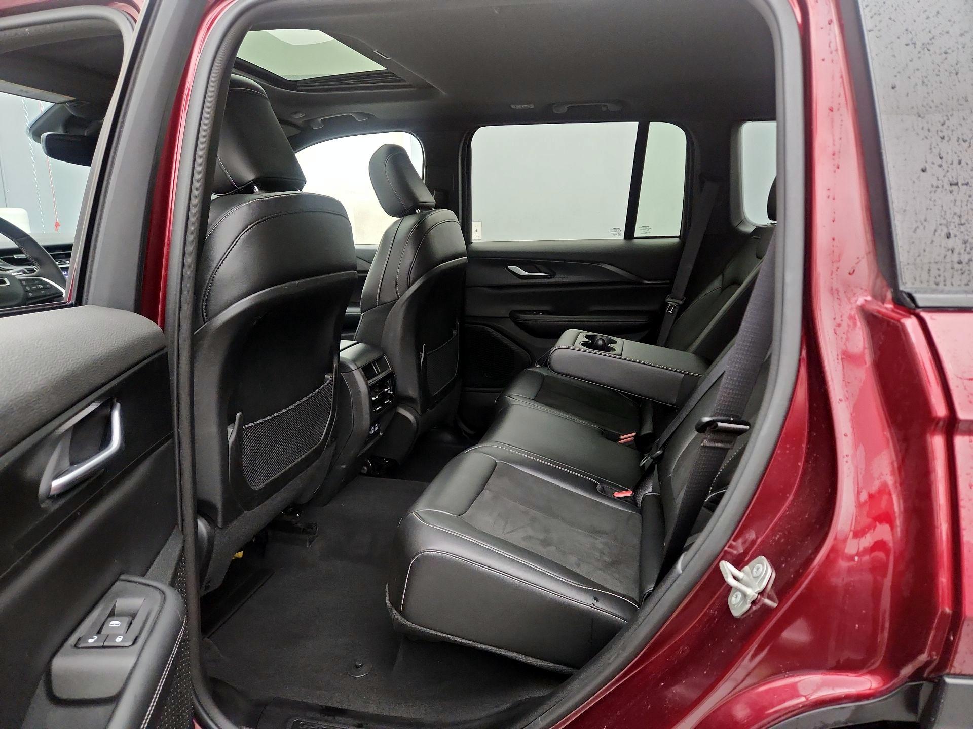 Thumbnail: 2023 Jeep Grand Cherokee - 20