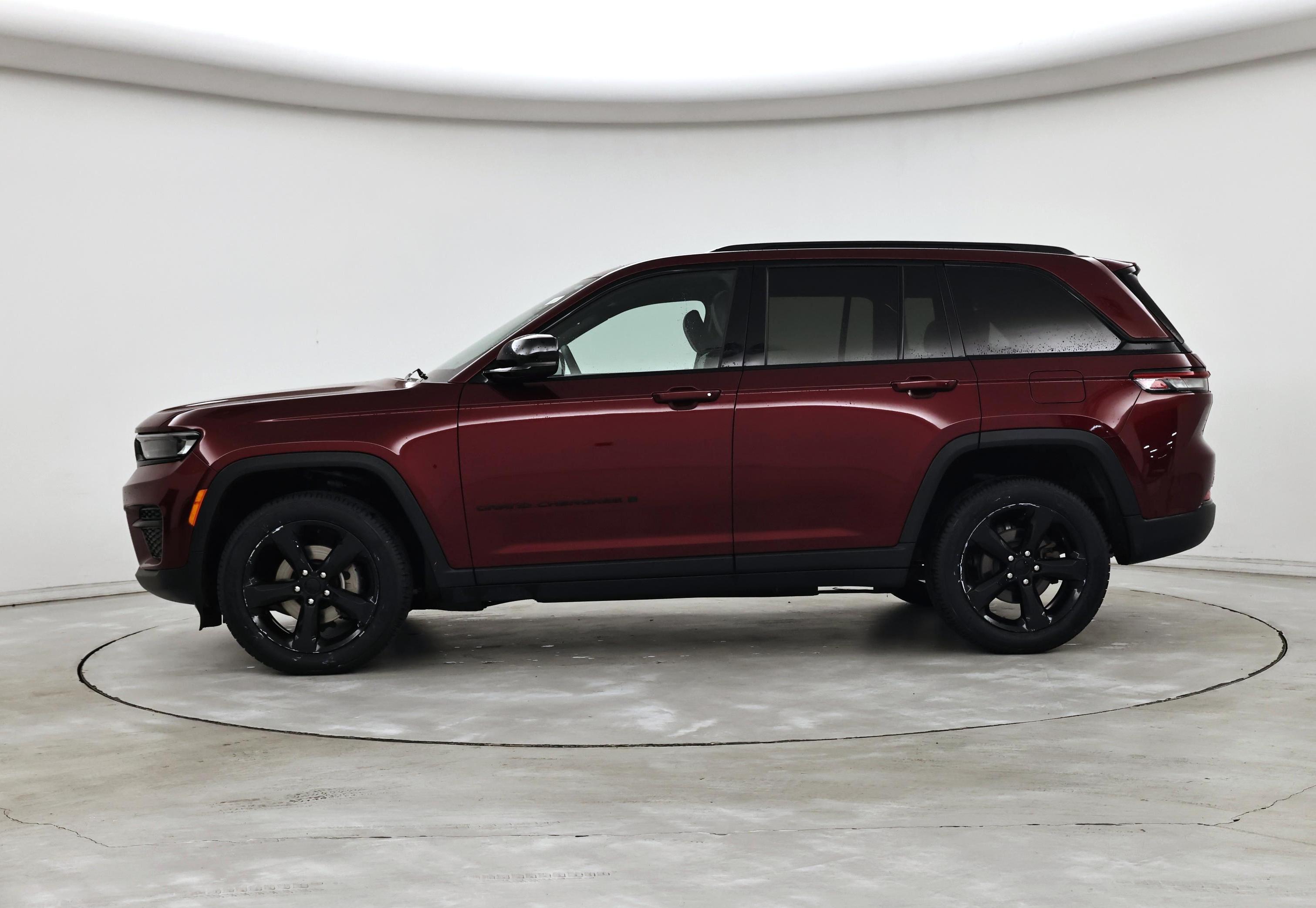 Thumbnail: 2023 Jeep Grand Cherokee - 3