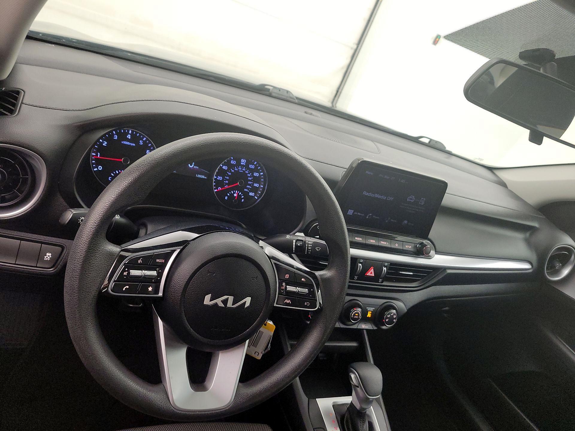 Thumbnail: 2023 Kia Forte - 9