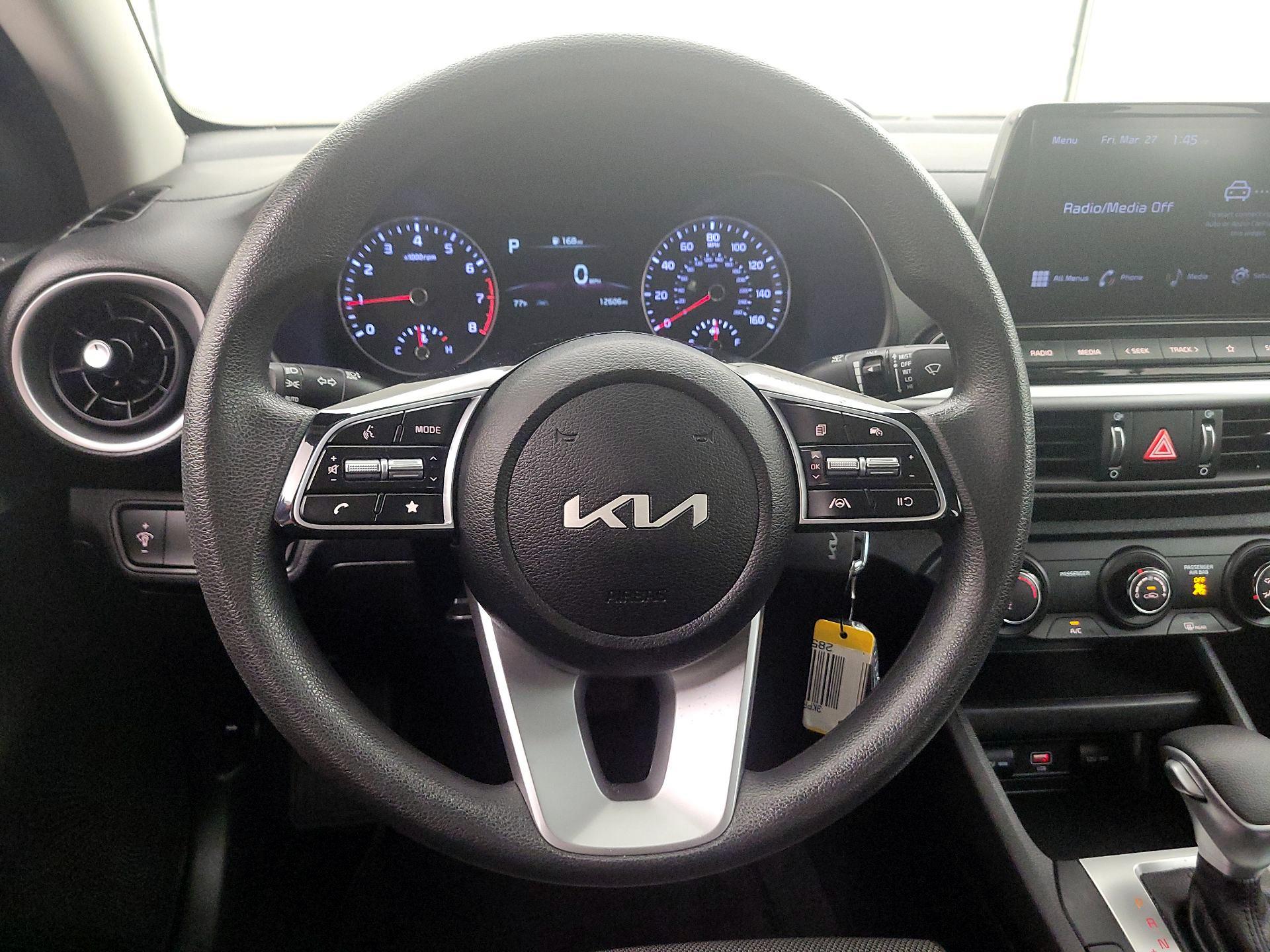 Thumbnail: 2023 Kia Forte - 10