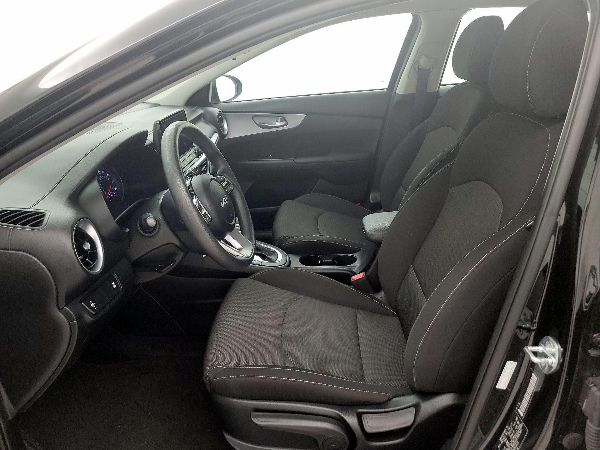 Thumbnail: 2023 Kia Forte - 11