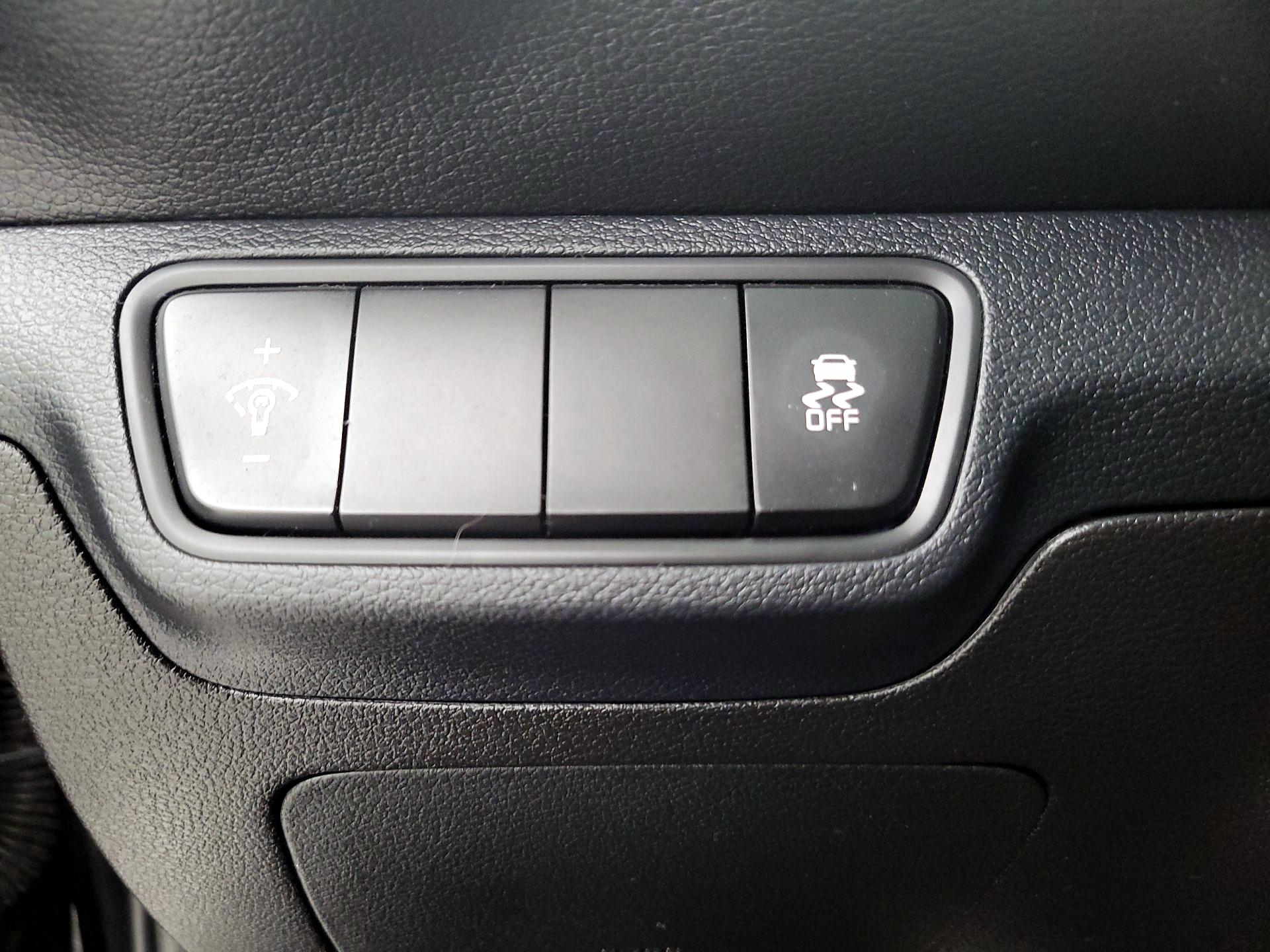 Thumbnail: 2023 Kia Forte - 13