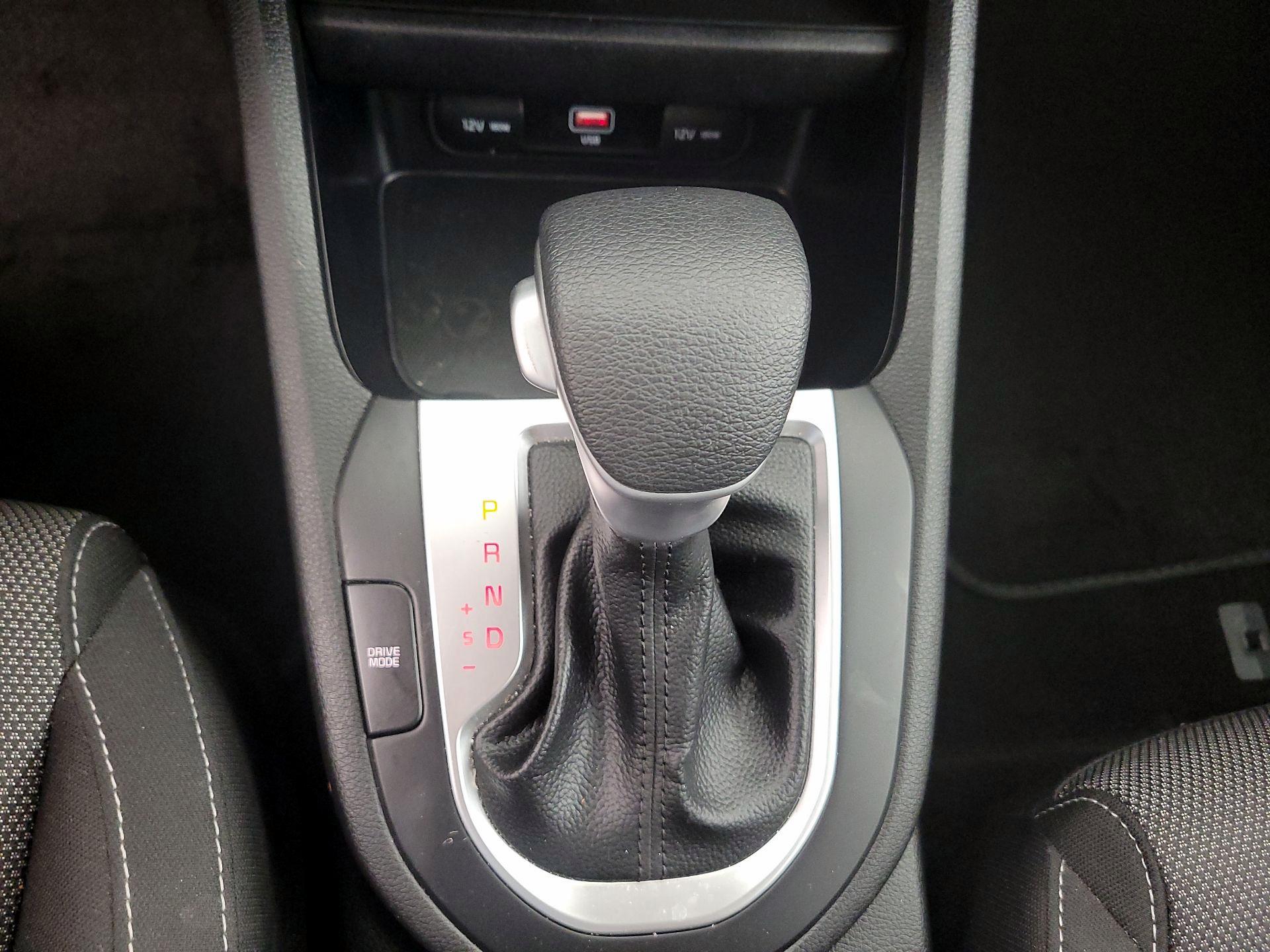 Thumbnail: 2023 Kia Forte - 17