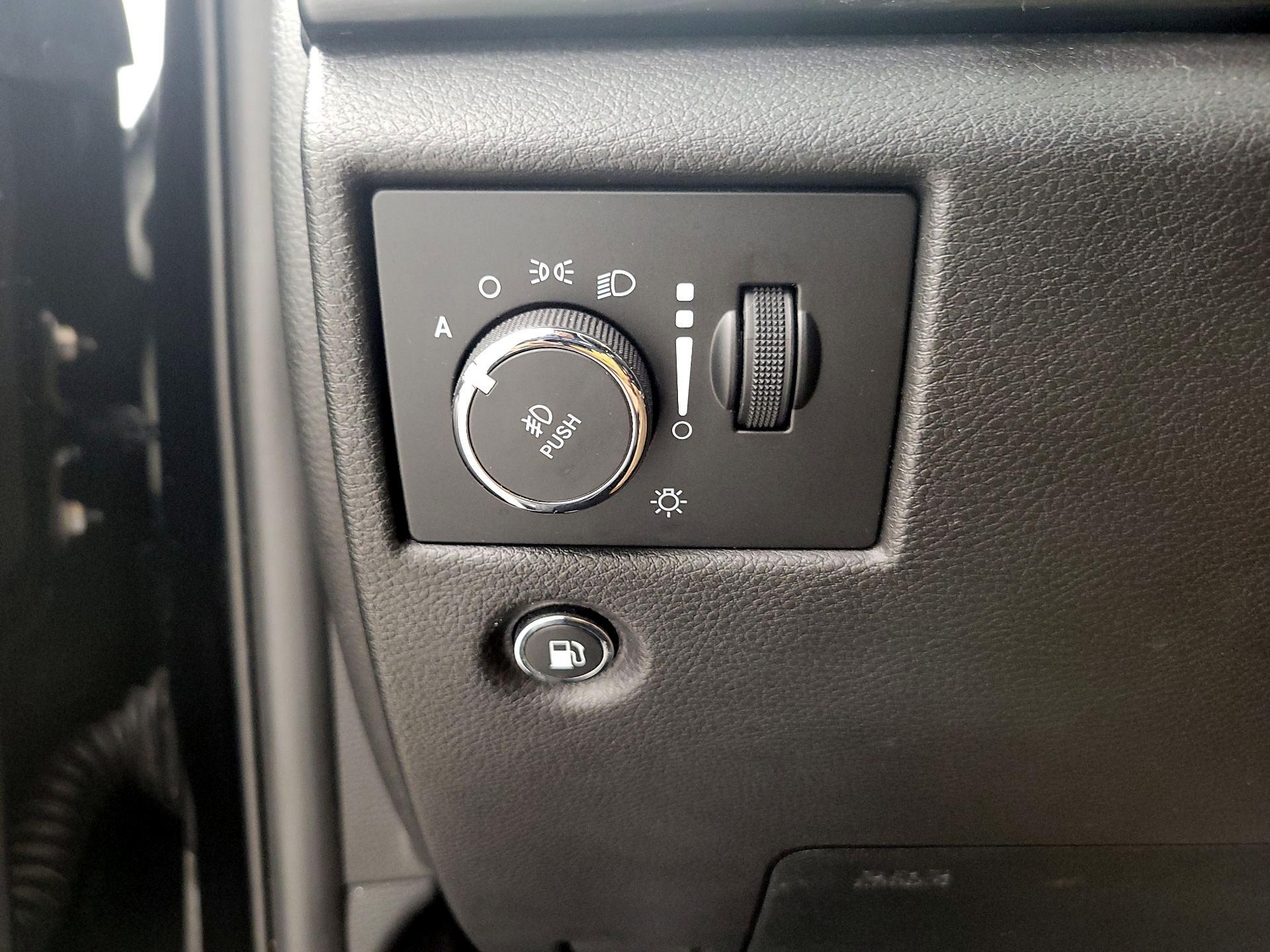 Thumbnail: 2021 Jeep Grand Cherokee - 11