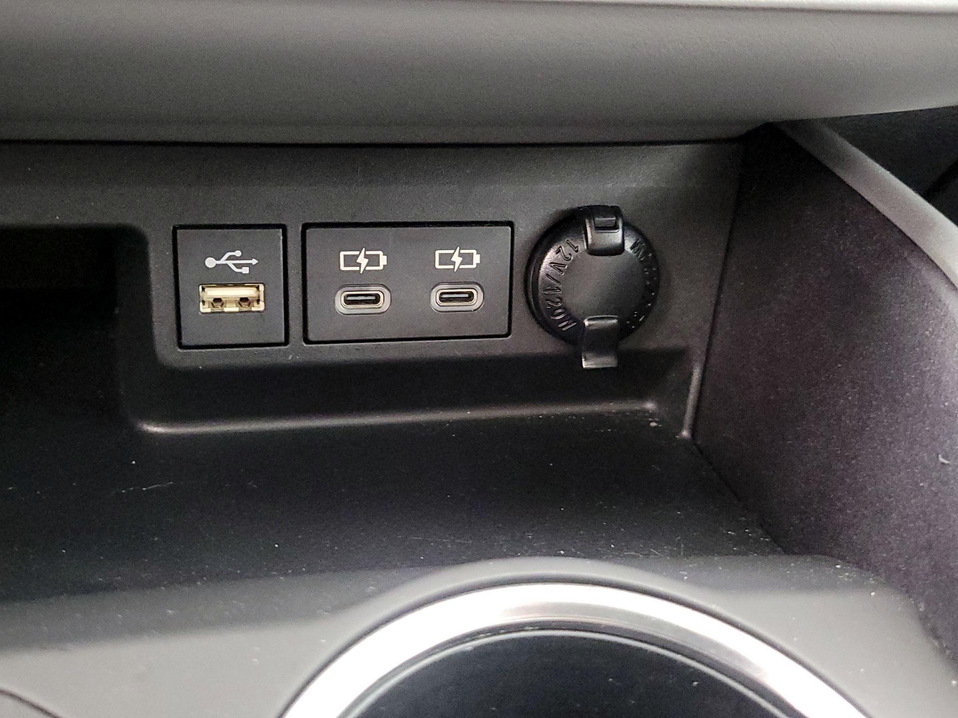 Thumbnail: 2023 Toyota Highlander - 18