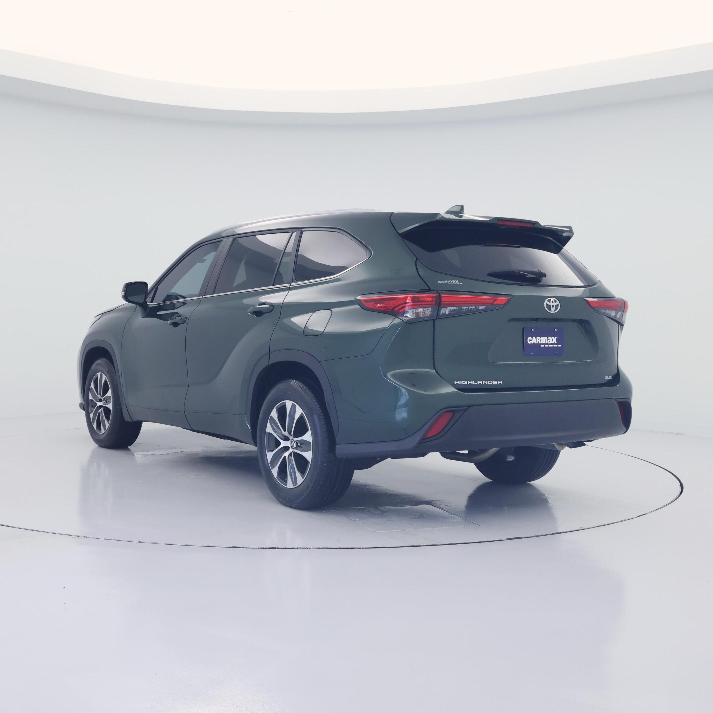 Thumbnail: 2023 Toyota Highlander - 2