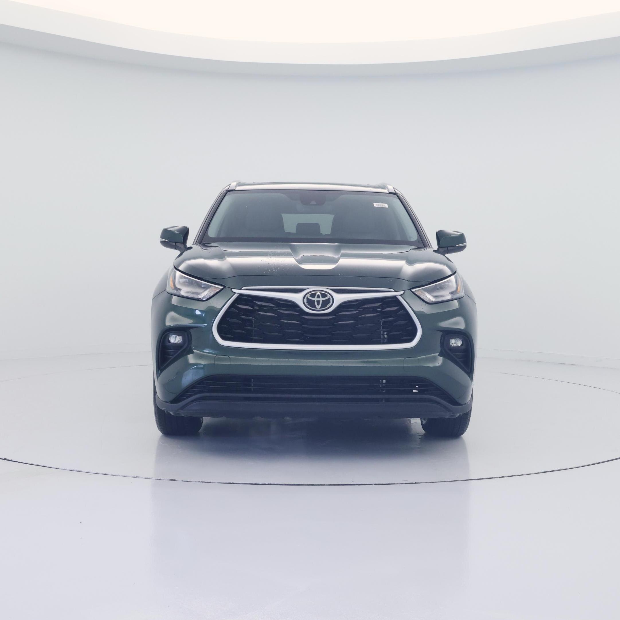 Thumbnail: 2023 Toyota Highlander - 5