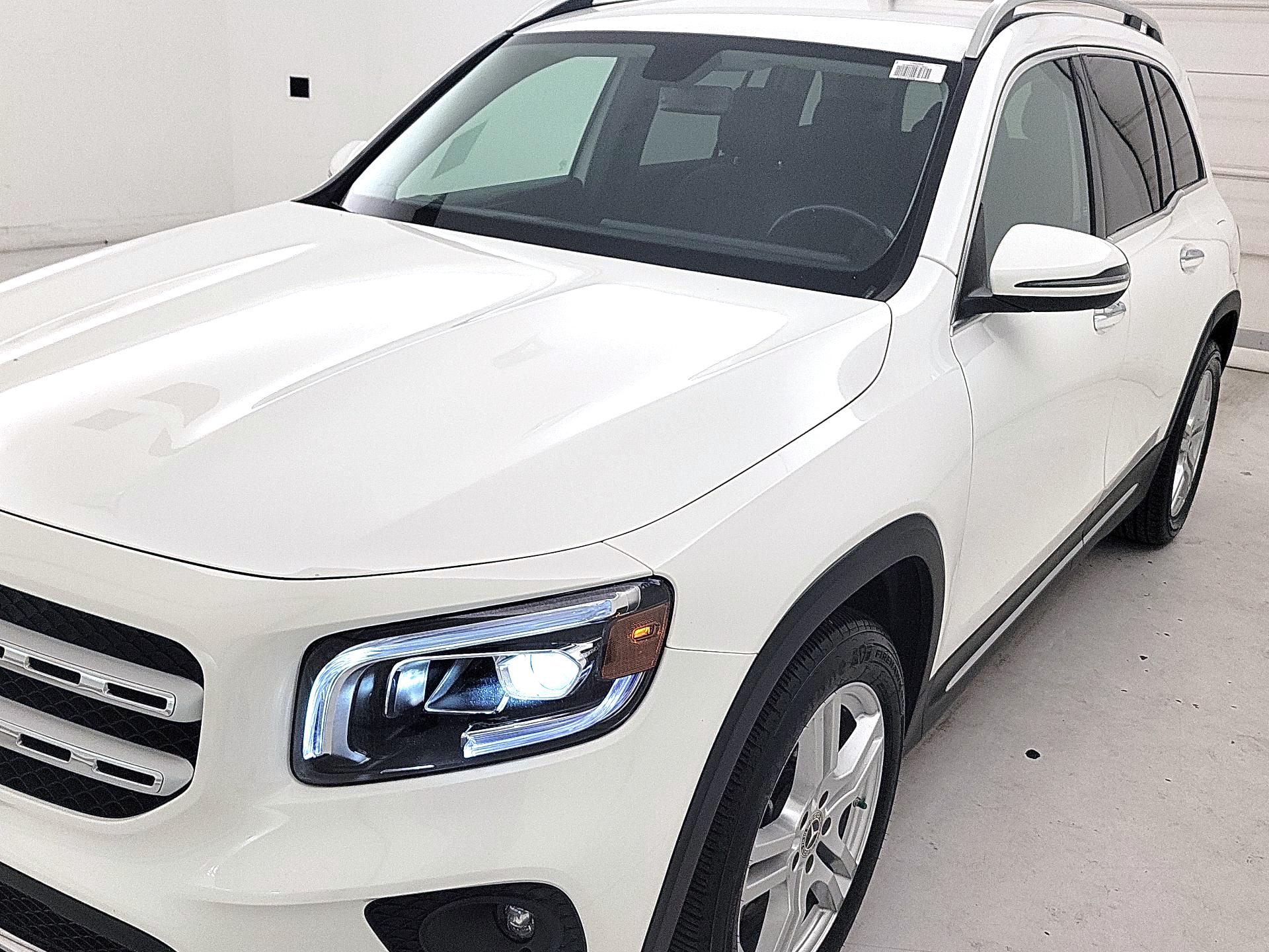 Thumbnail: 2021 Mercedes-Benz GLB - 3