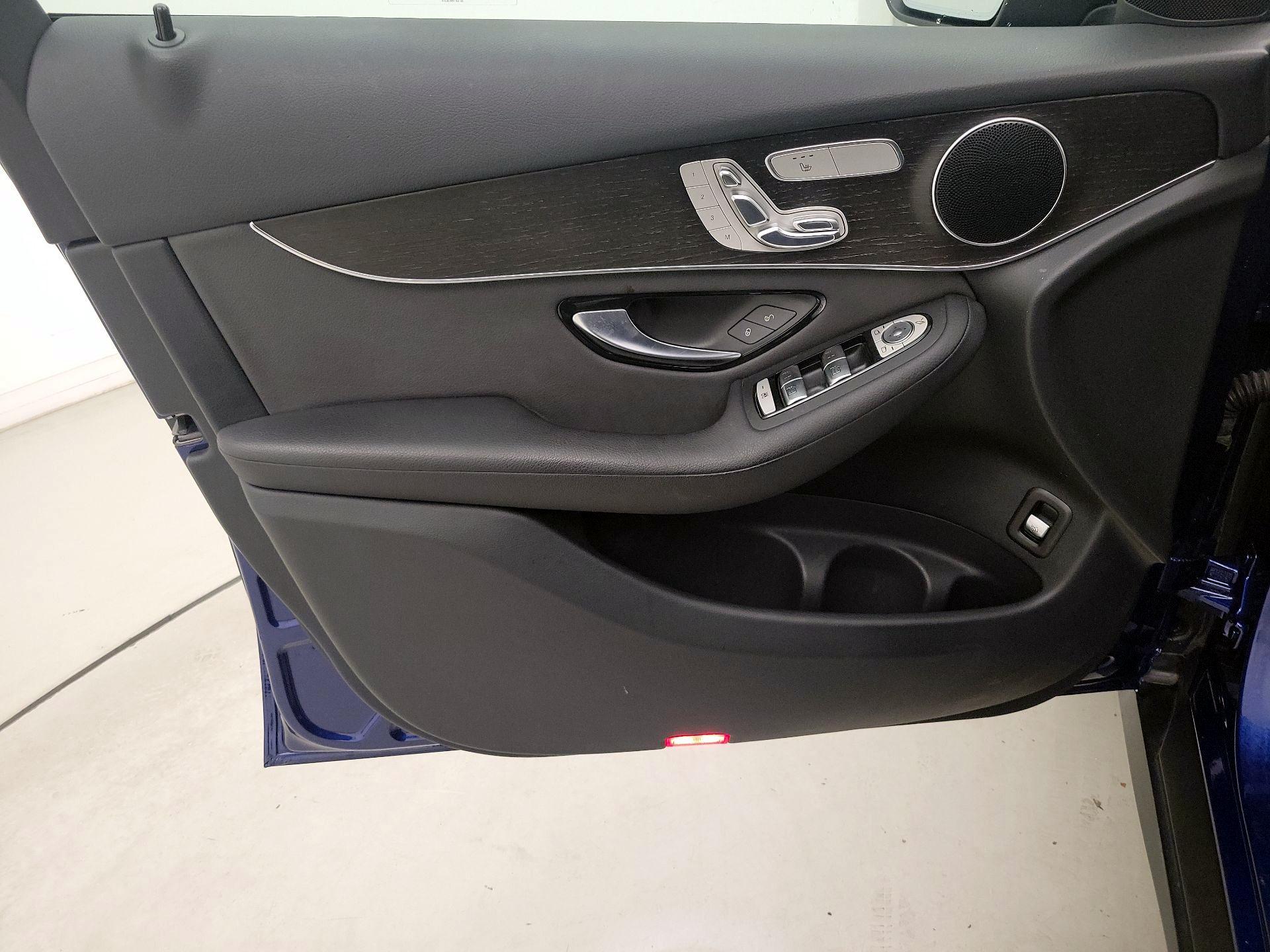 Thumbnail: 2020 Mercedes-Benz GLC - 12