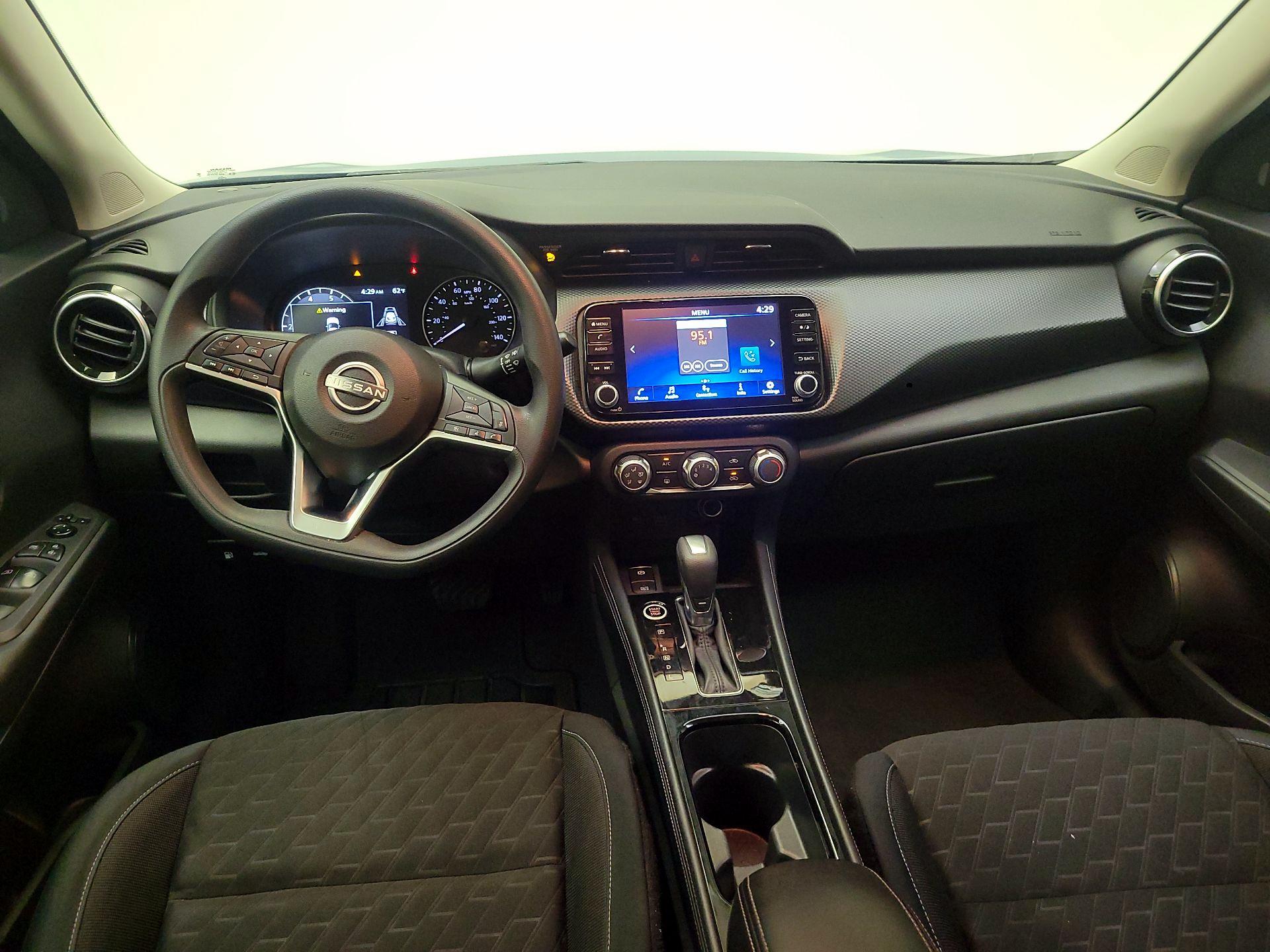 Thumbnail: 2023 Nissan Kicks - 9
