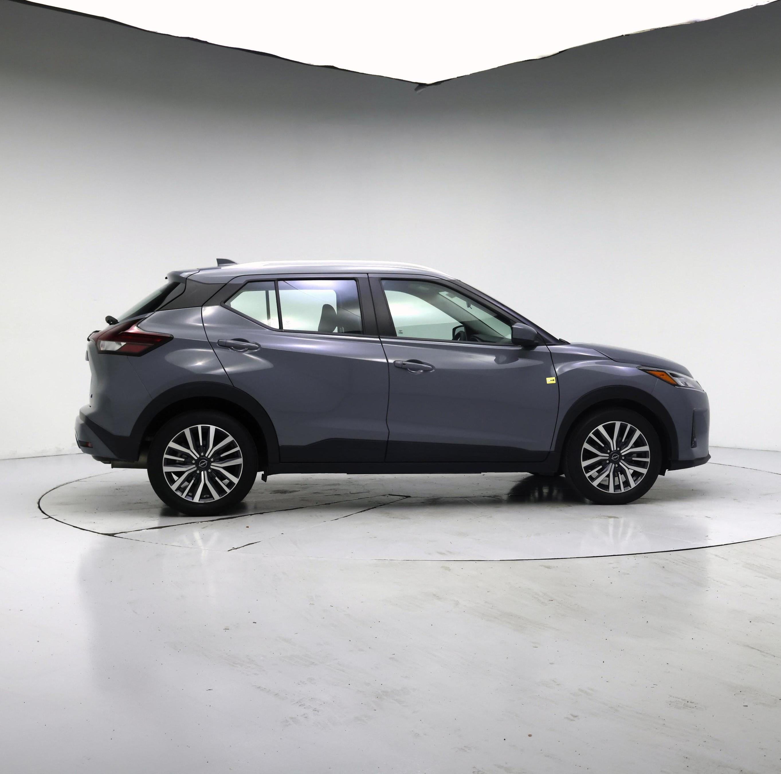 Thumbnail: 2023 Nissan Kicks - 7