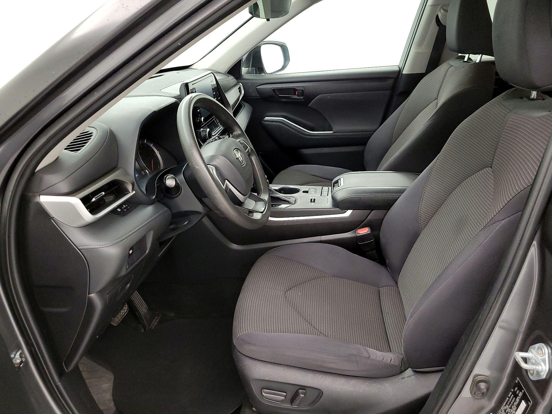 Thumbnail: 2022 Toyota Highlander - 11