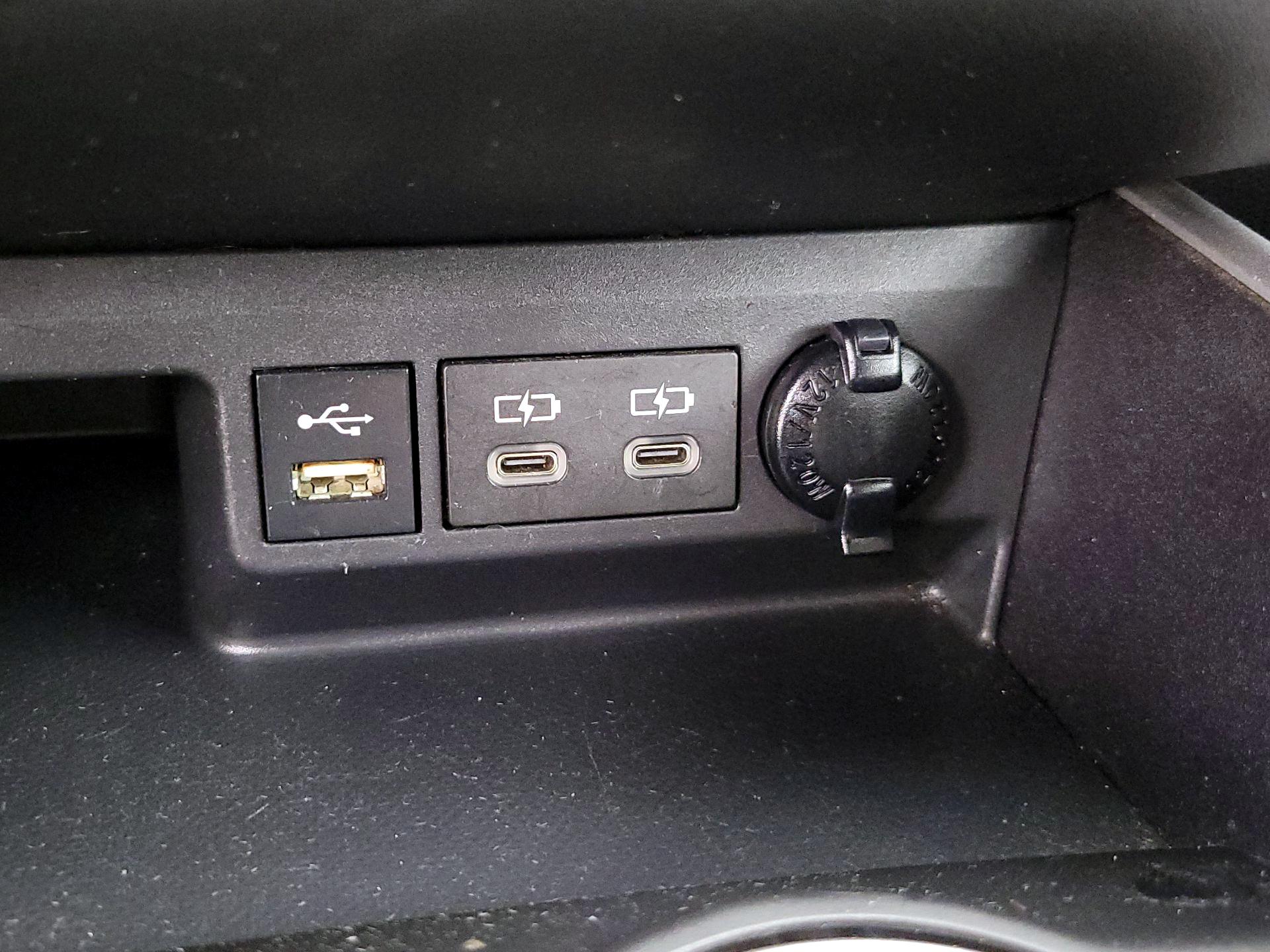 Thumbnail: 2022 Toyota Highlander - 19