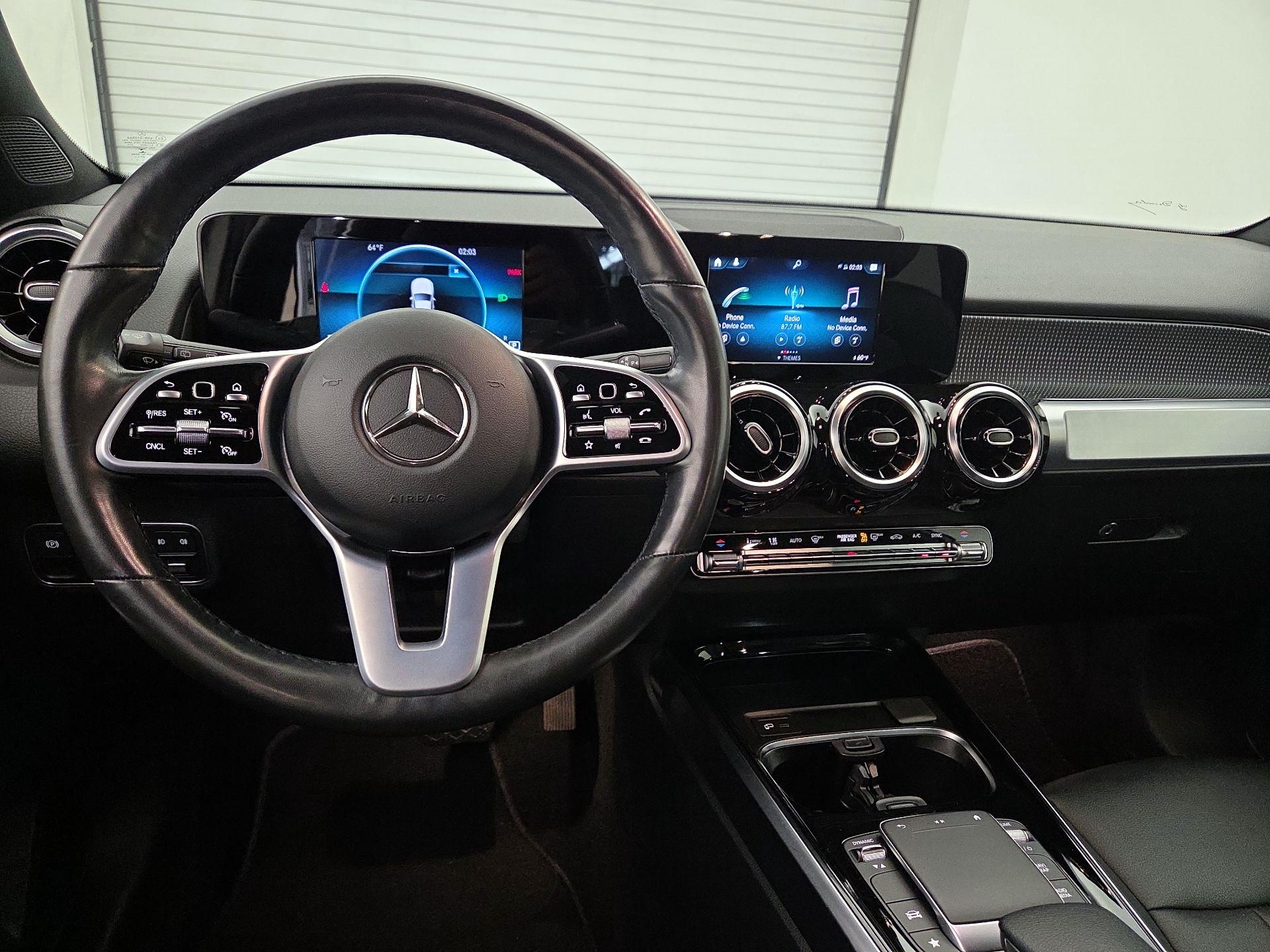 Thumbnail: 2022 Mercedes-Benz GLB - 10