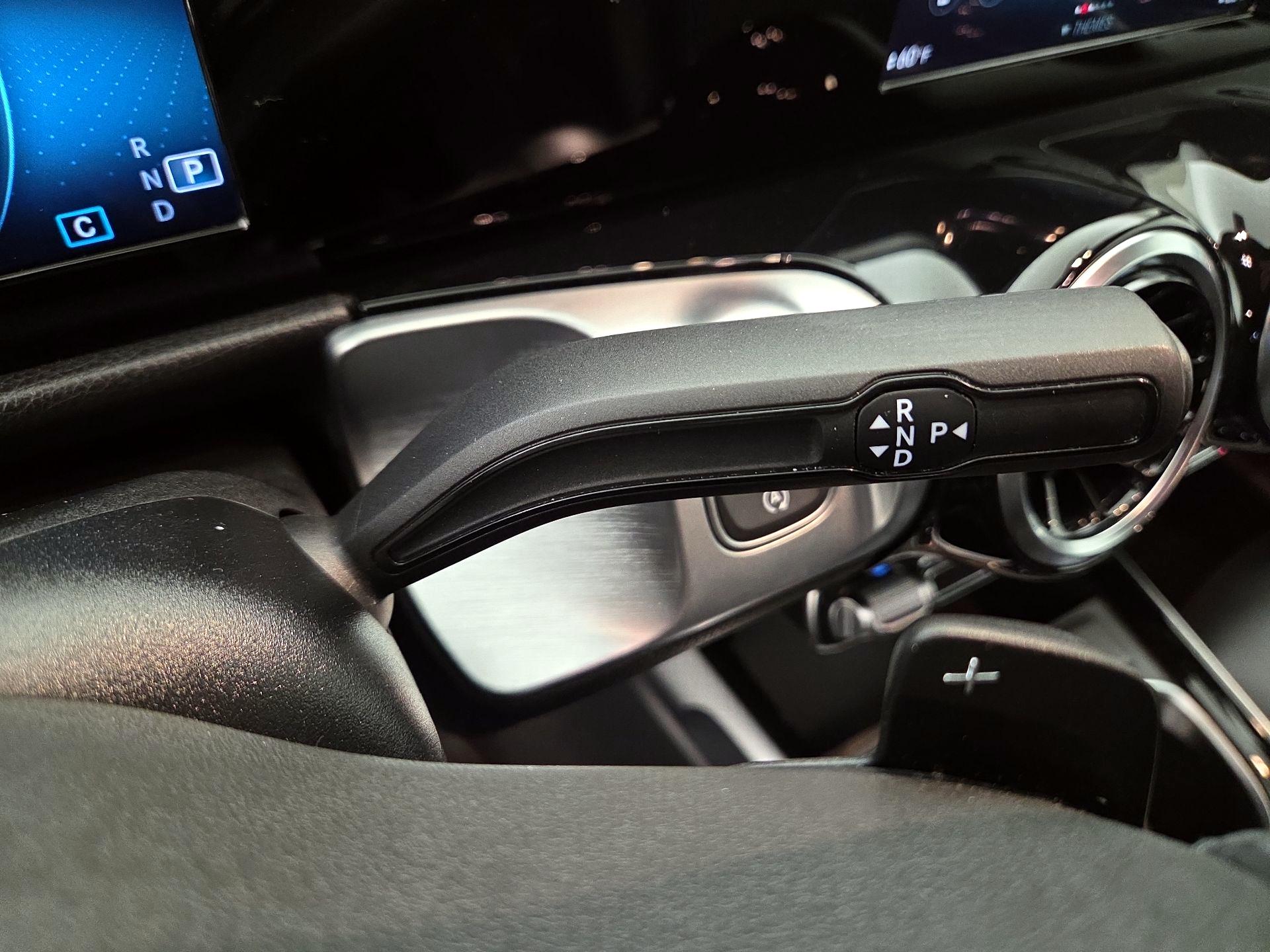 Thumbnail: 2022 Mercedes-Benz GLB - 17