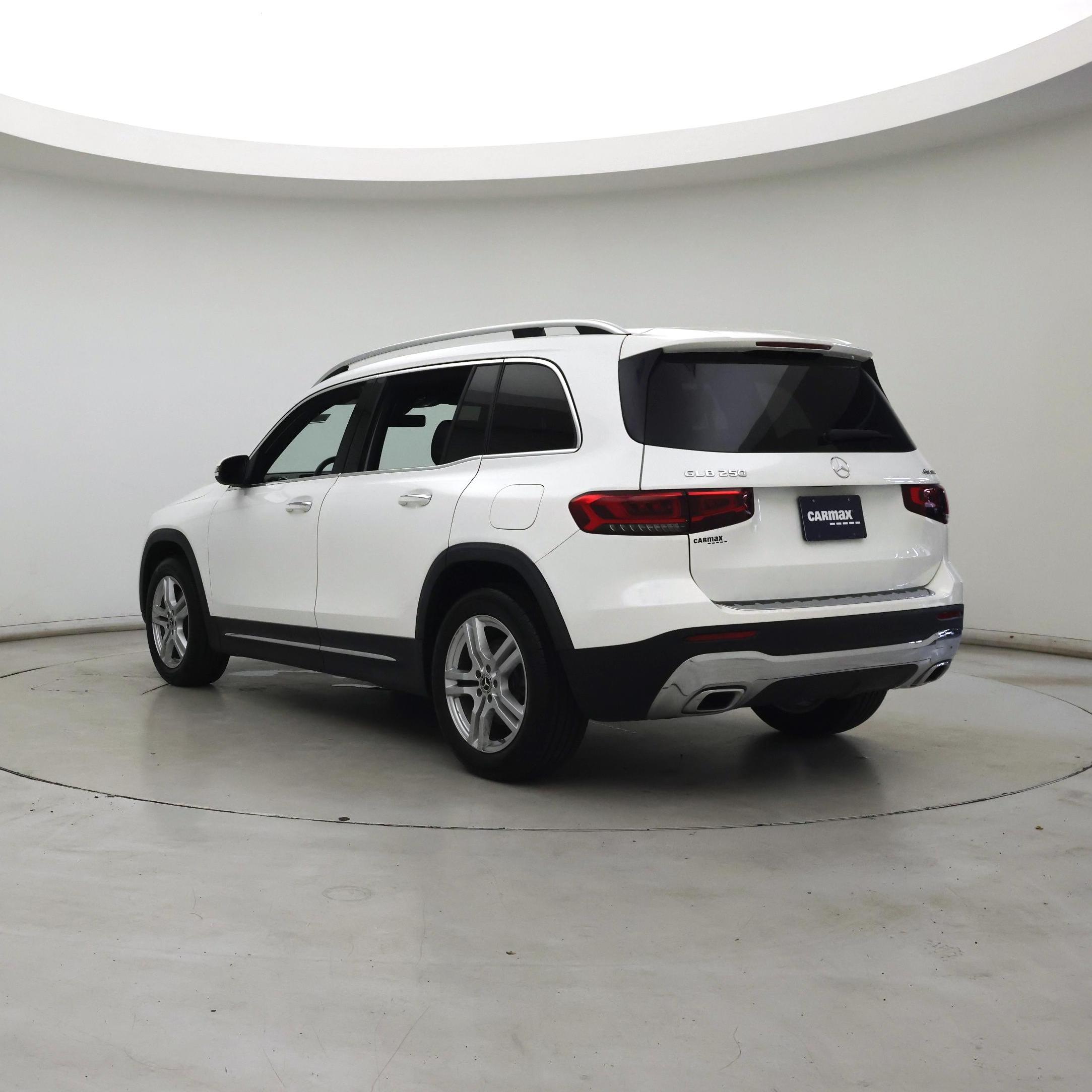 Thumbnail: 2022 Mercedes-Benz GLB - 2