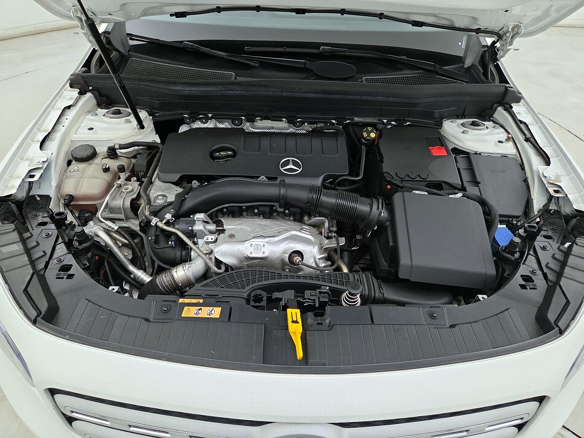 Thumbnail: 2022 Mercedes-Benz GLB - 20