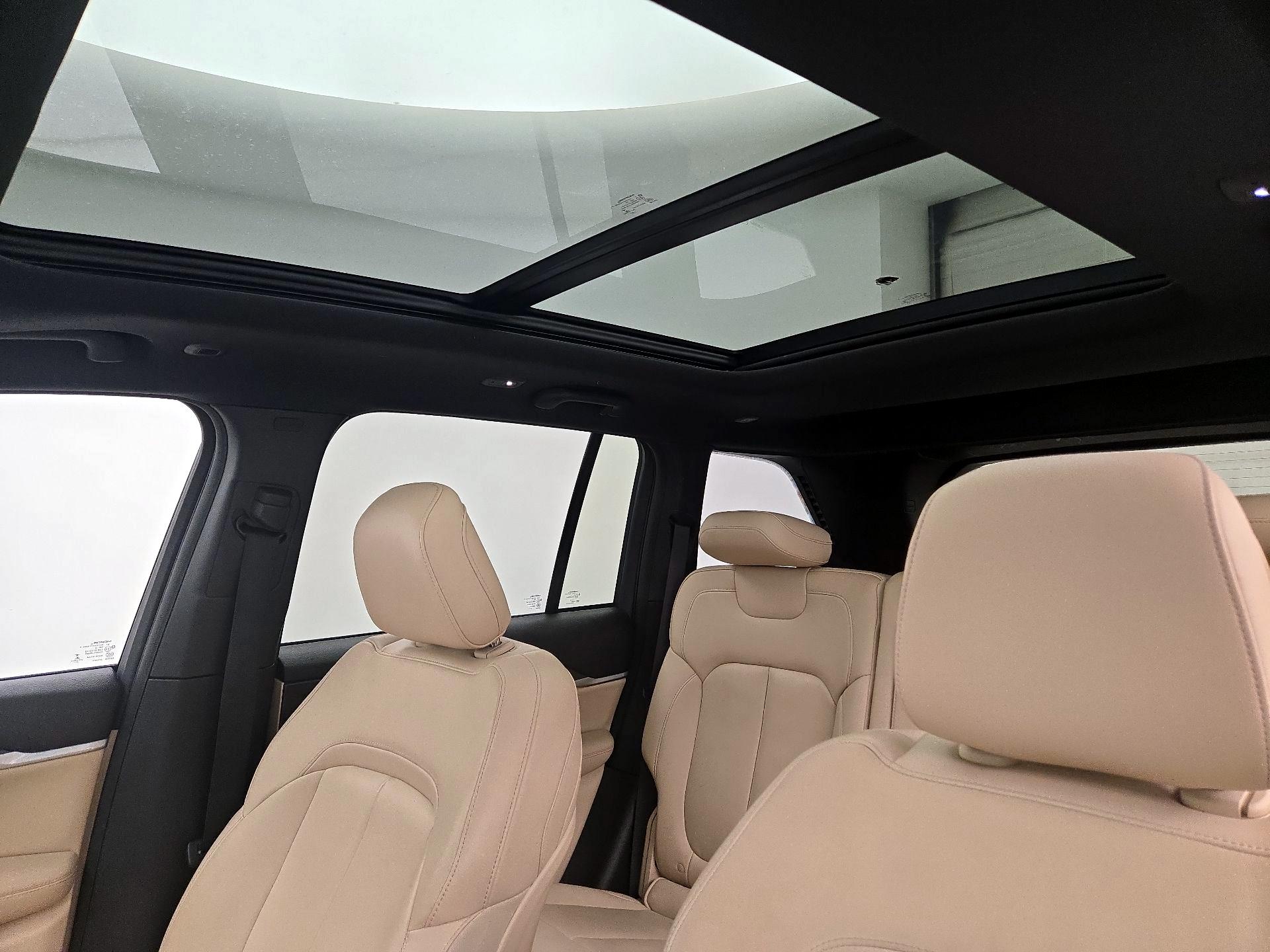 Thumbnail: 2023 Jeep Grand Cherokee - 20