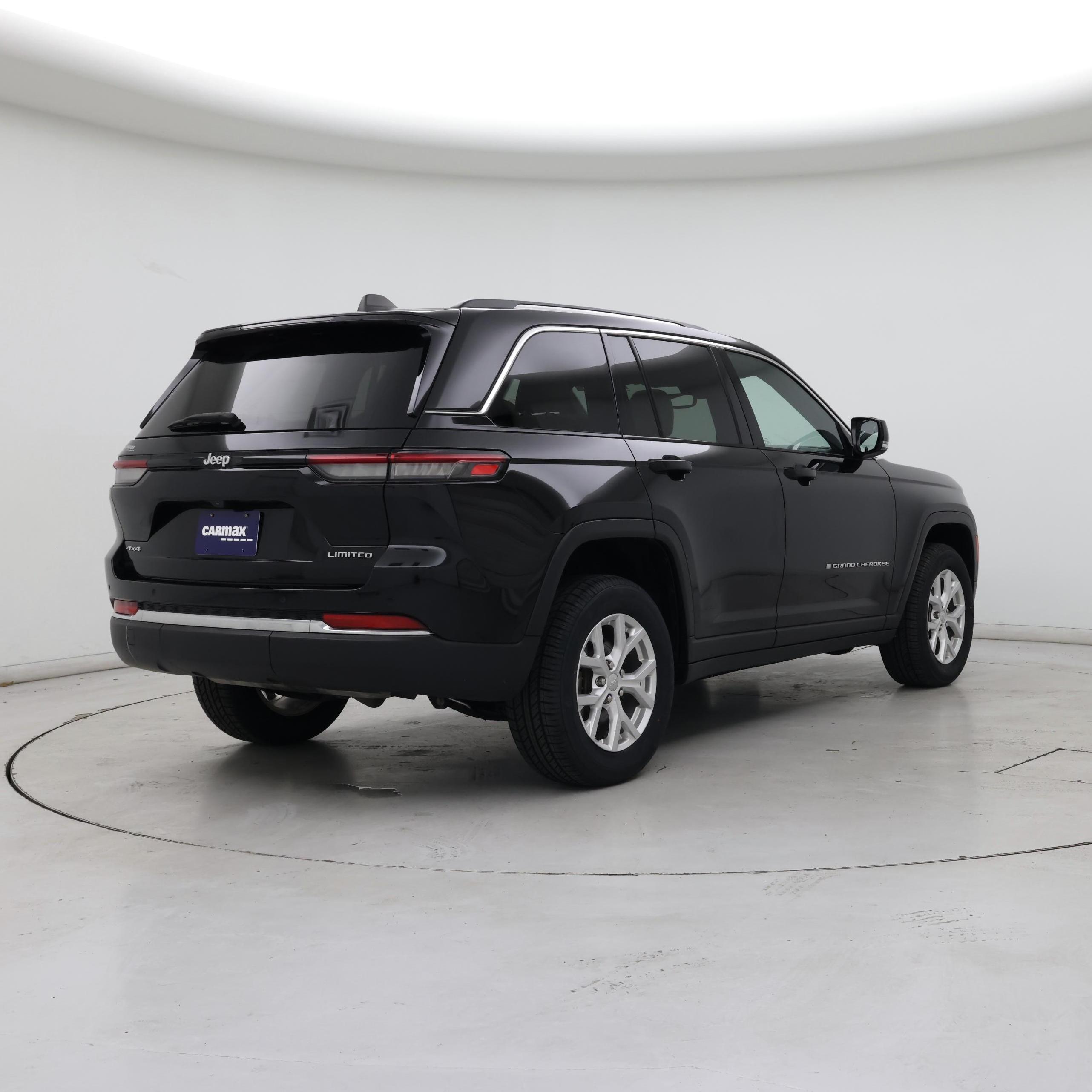 Thumbnail: 2023 Jeep Grand Cherokee - 8