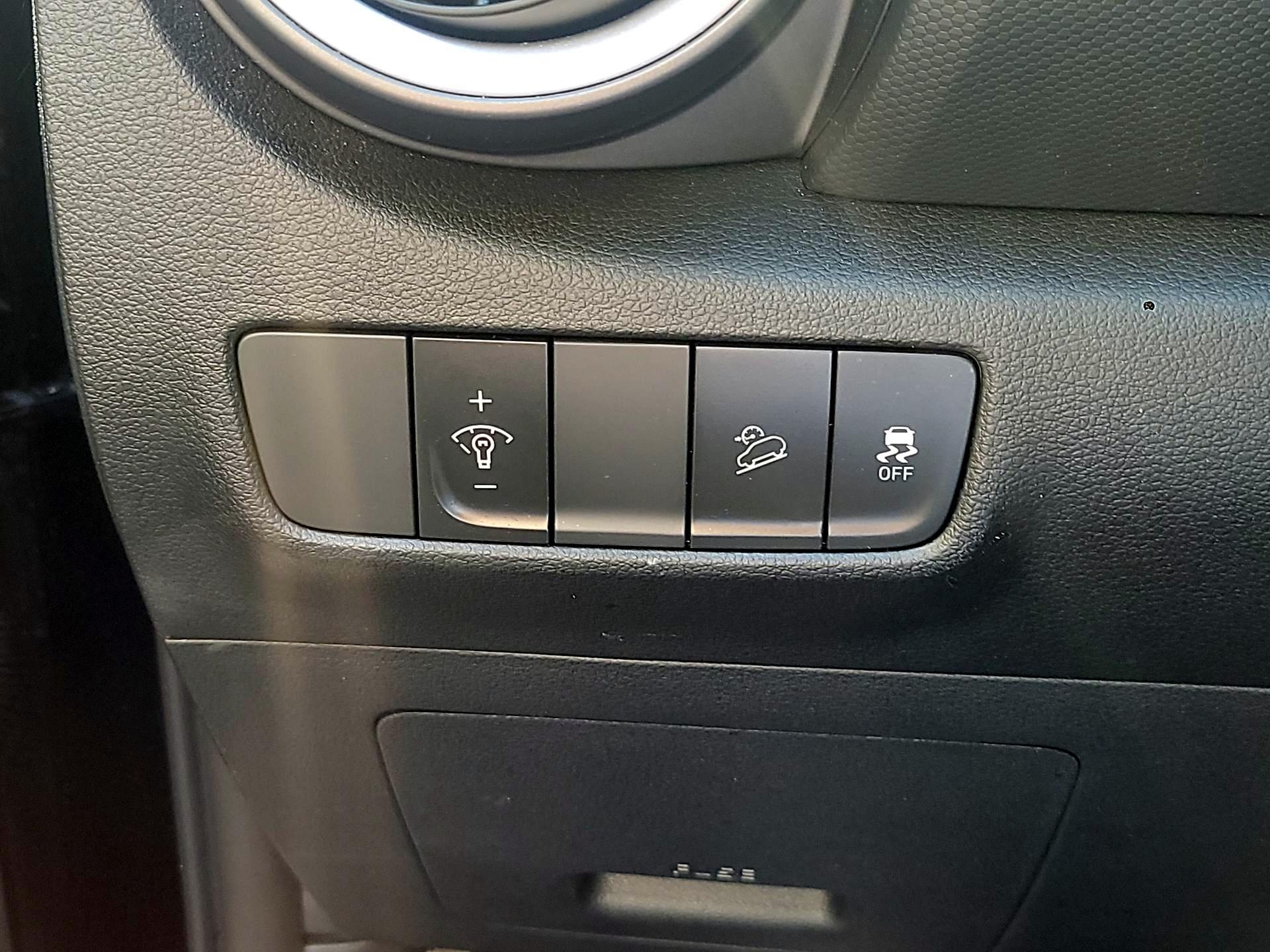 Thumbnail: 2023 Hyundai Kona - 11