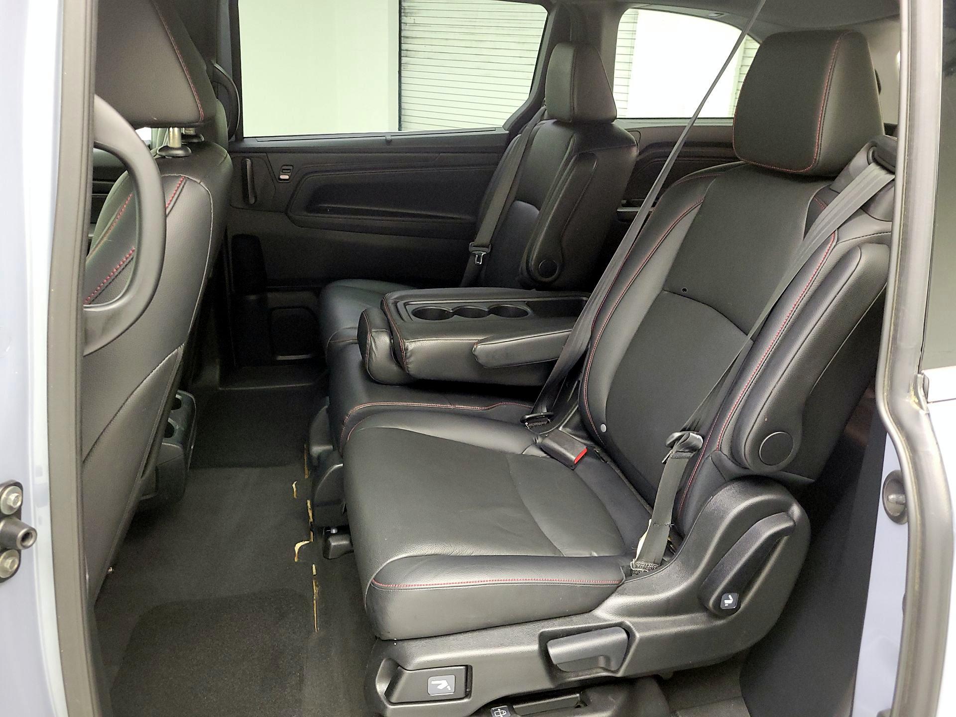 Thumbnail: 2023 Honda Odyssey - 20