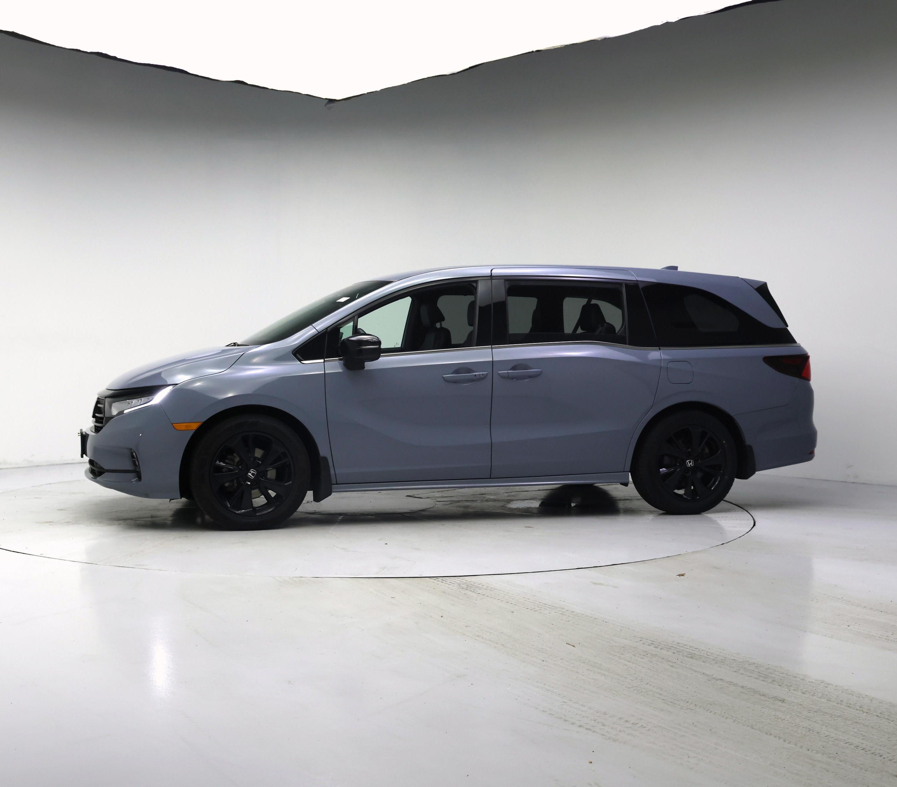 Thumbnail: 2023 Honda Odyssey - 3