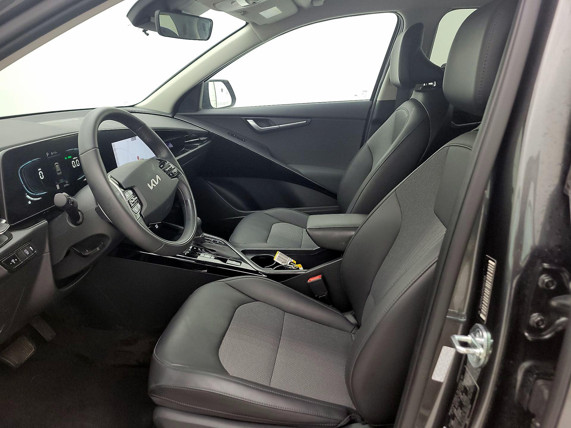 Thumbnail: 2023 Kia Niro - 9