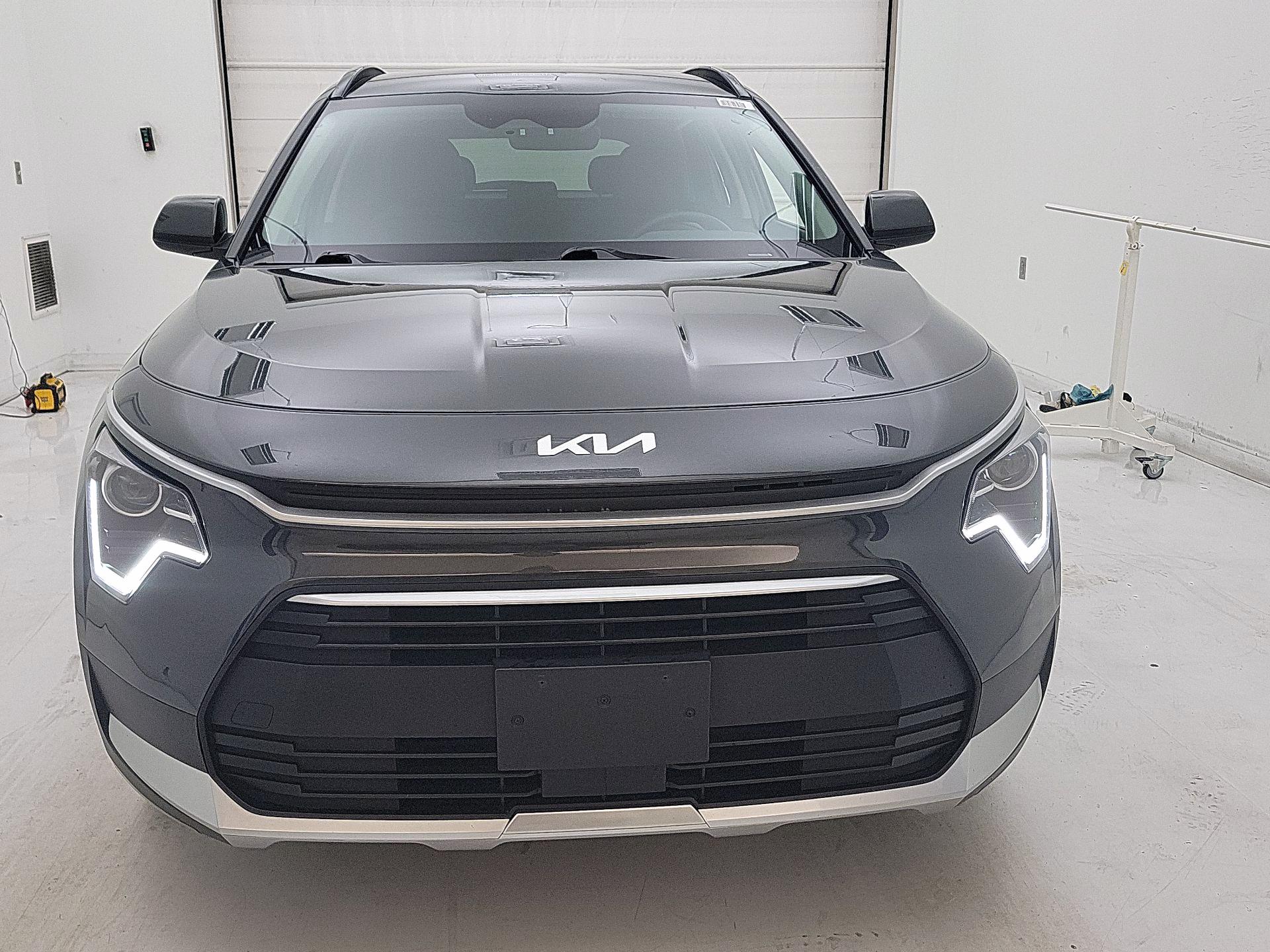 Thumbnail: 2023 Kia Niro - 2