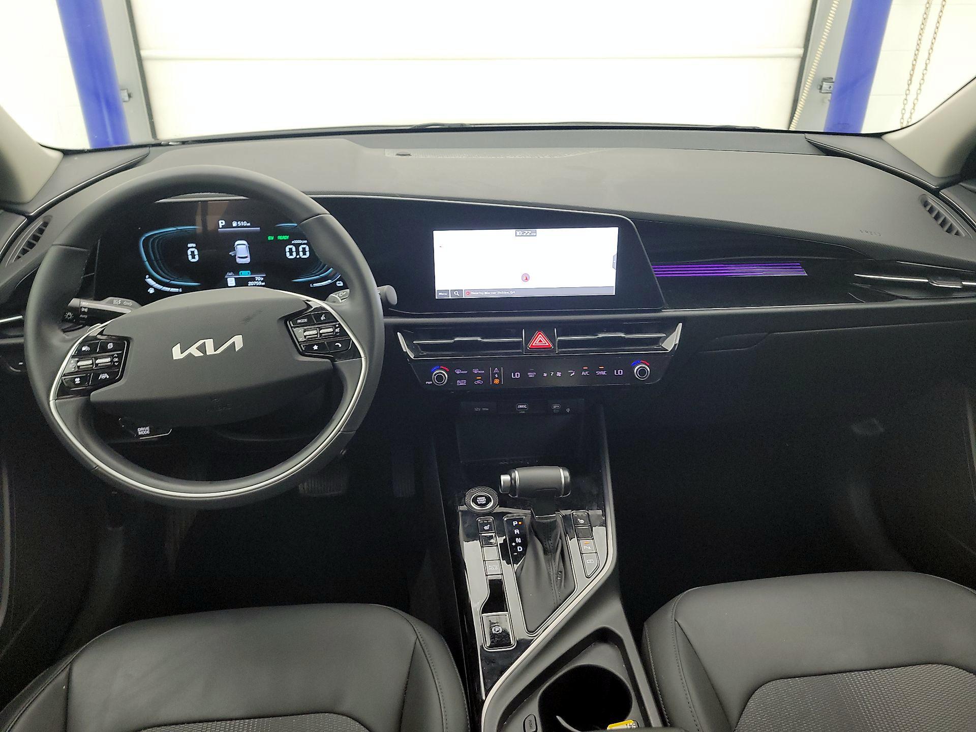 Thumbnail: 2023 Kia Niro - 8