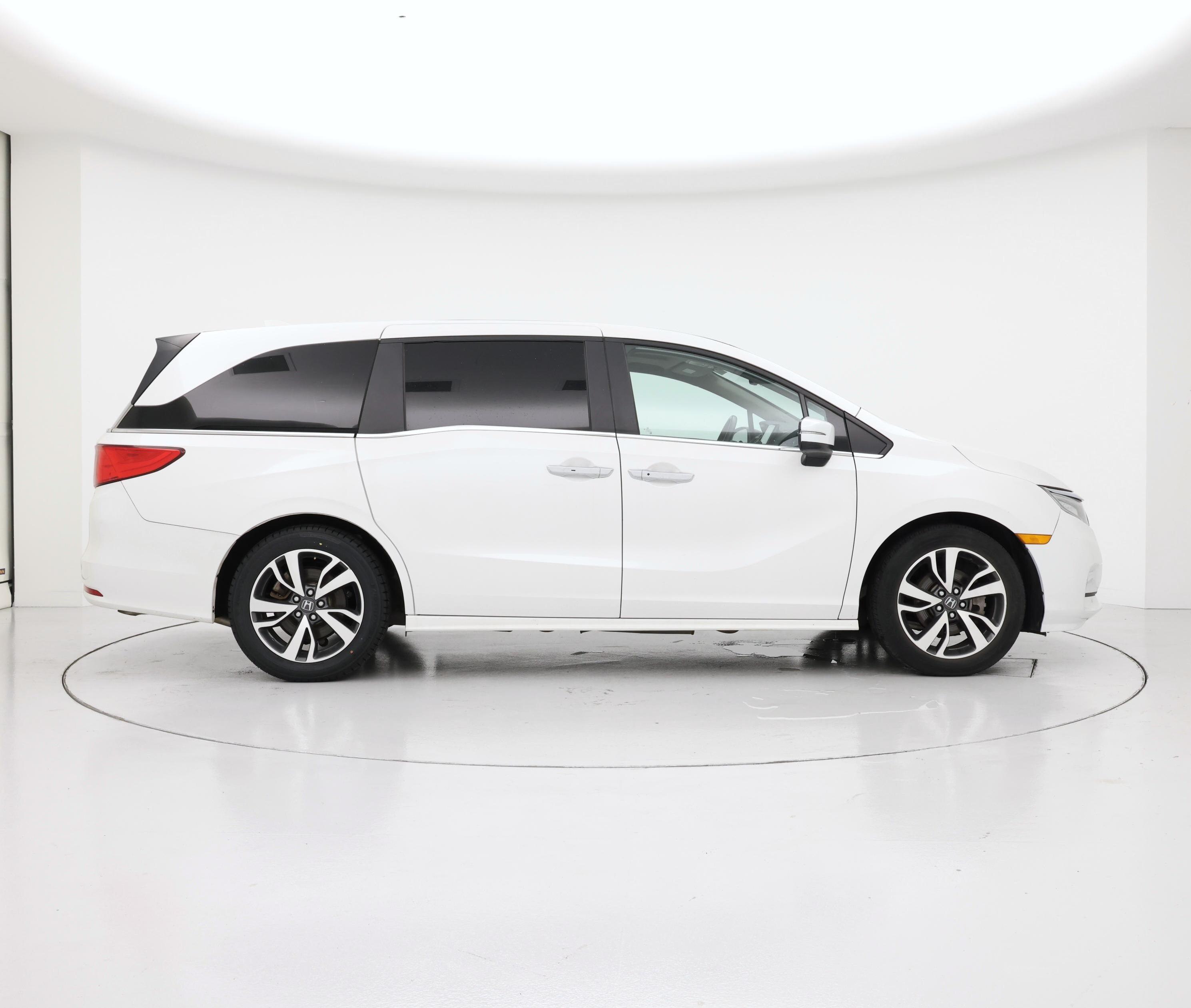 Thumbnail: 2023 Honda Odyssey - 7