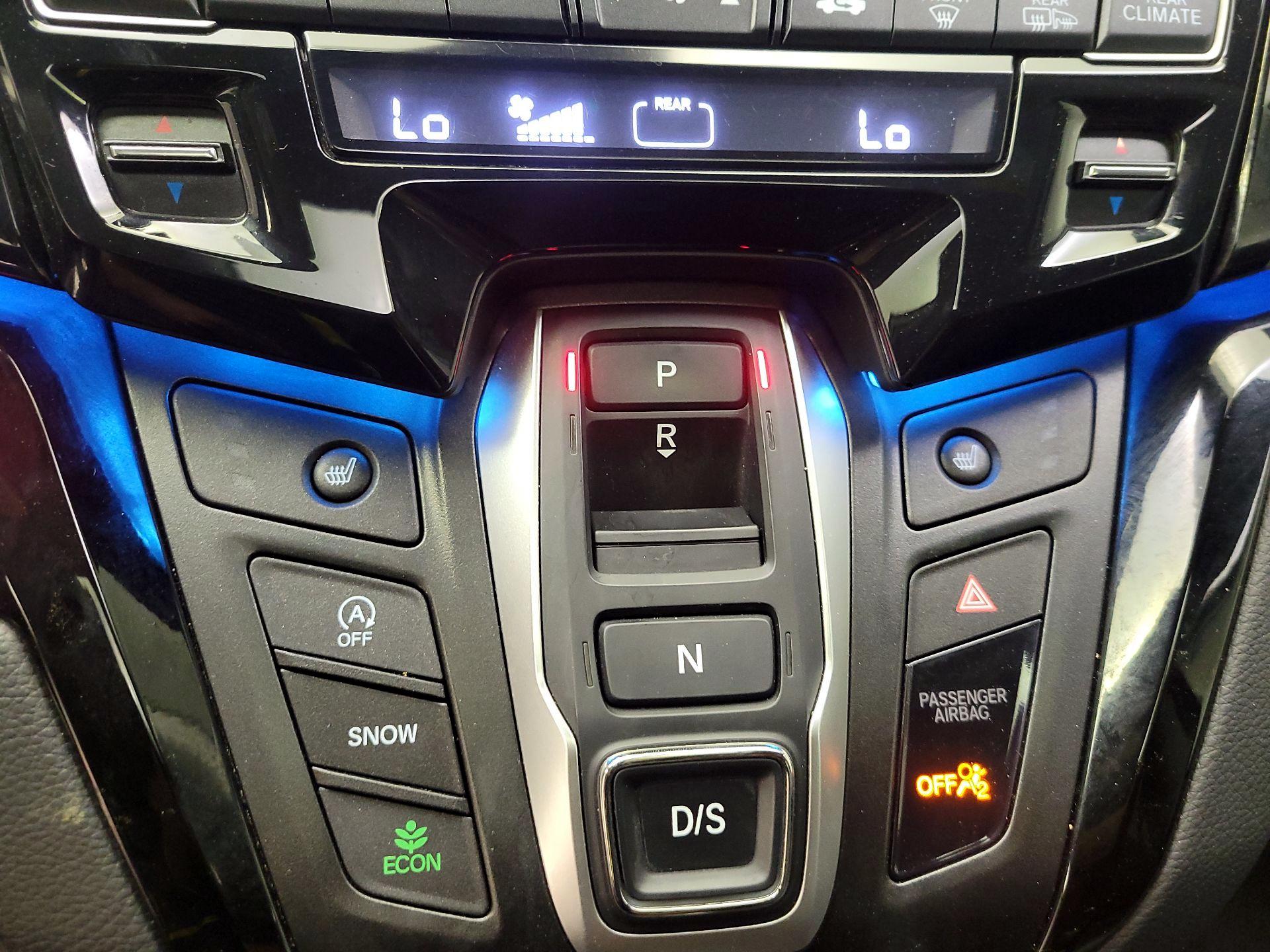 Thumbnail: 2023 Honda Odyssey - 16