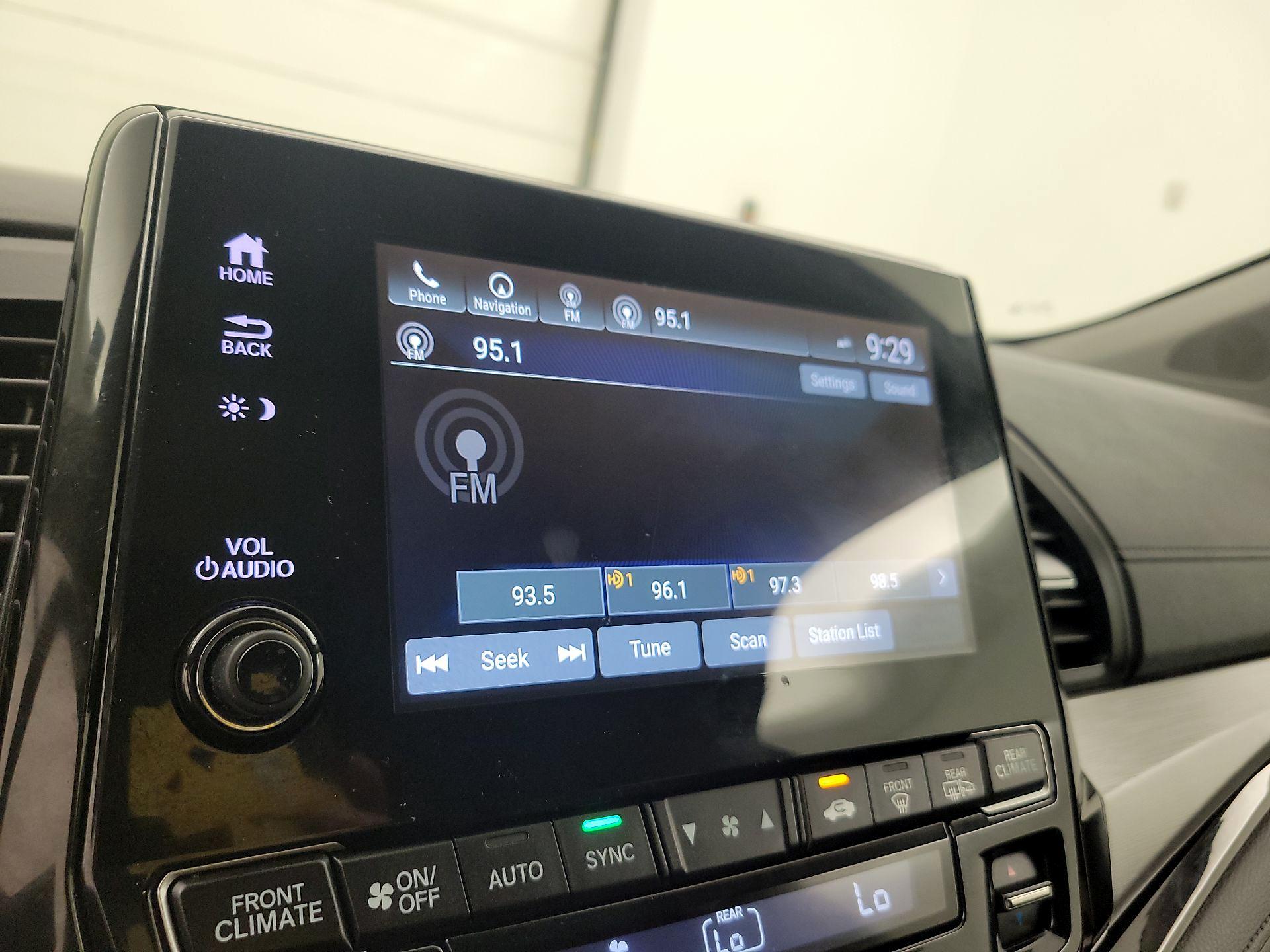 Thumbnail: 2022 Honda Odyssey - 14