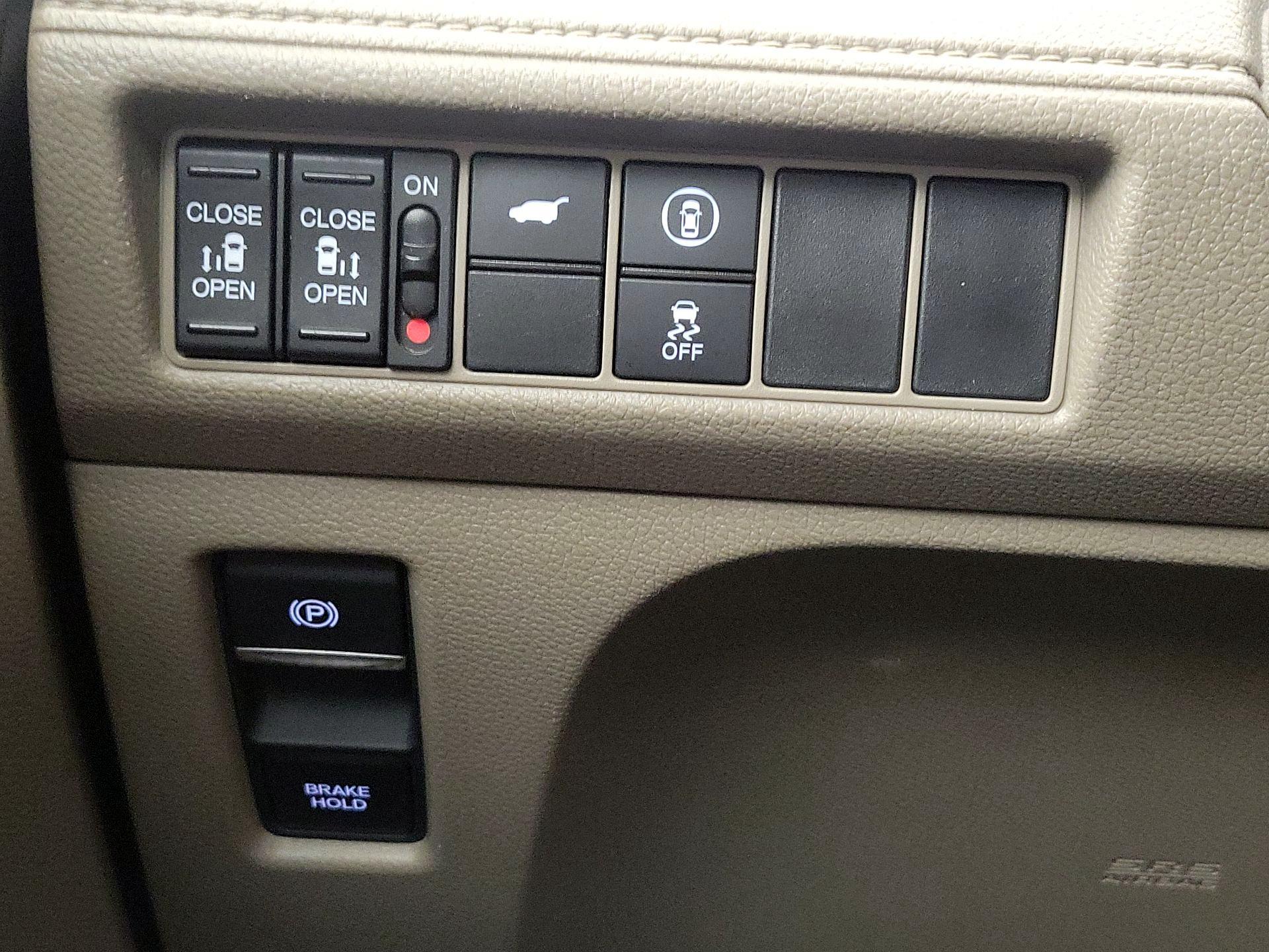 Thumbnail: 2023 Honda Odyssey - 13