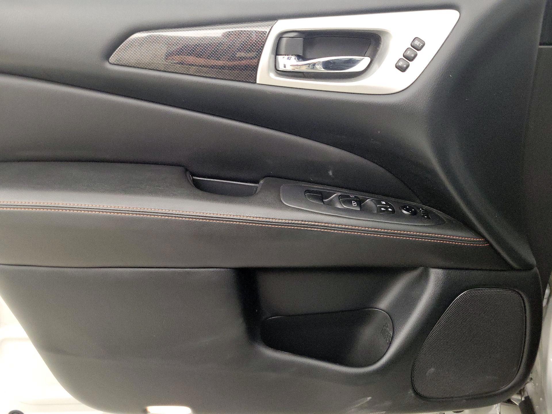 Thumbnail: 2020 Nissan Pathfinder - 12