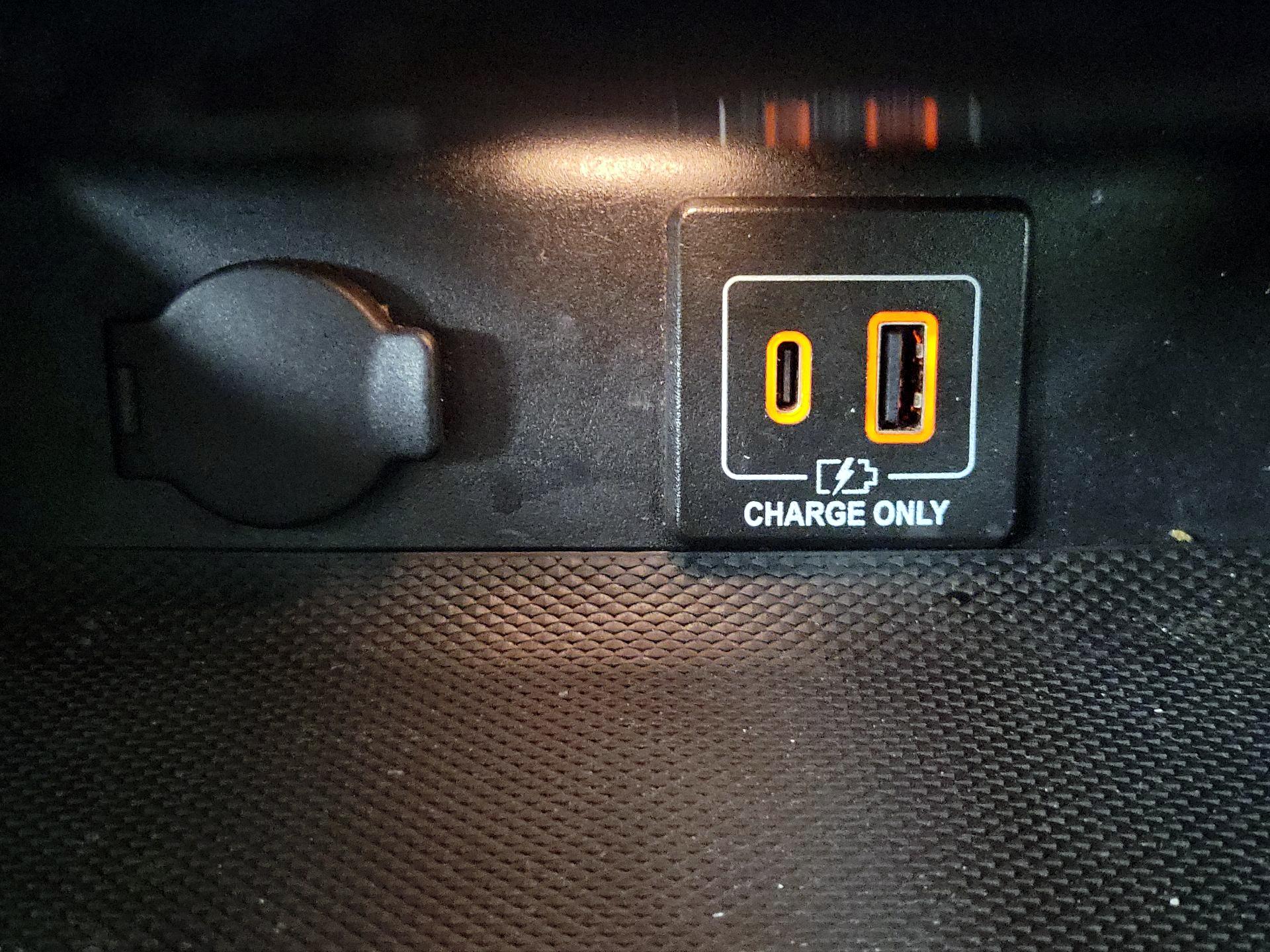 Thumbnail: 2020 Nissan Pathfinder - 19