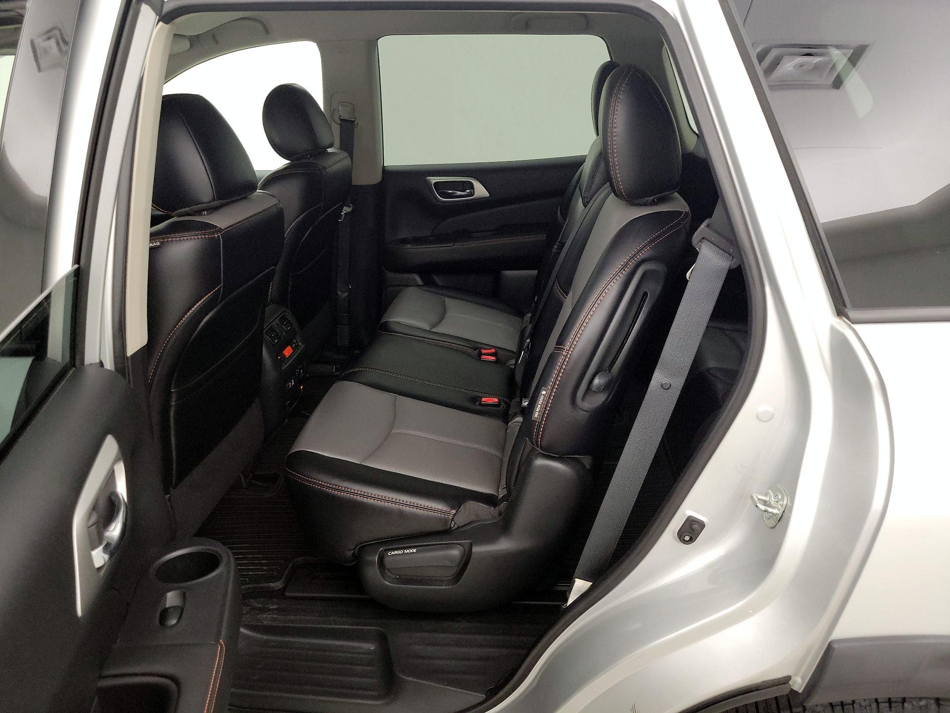 Thumbnail: 2020 Nissan Pathfinder - 20