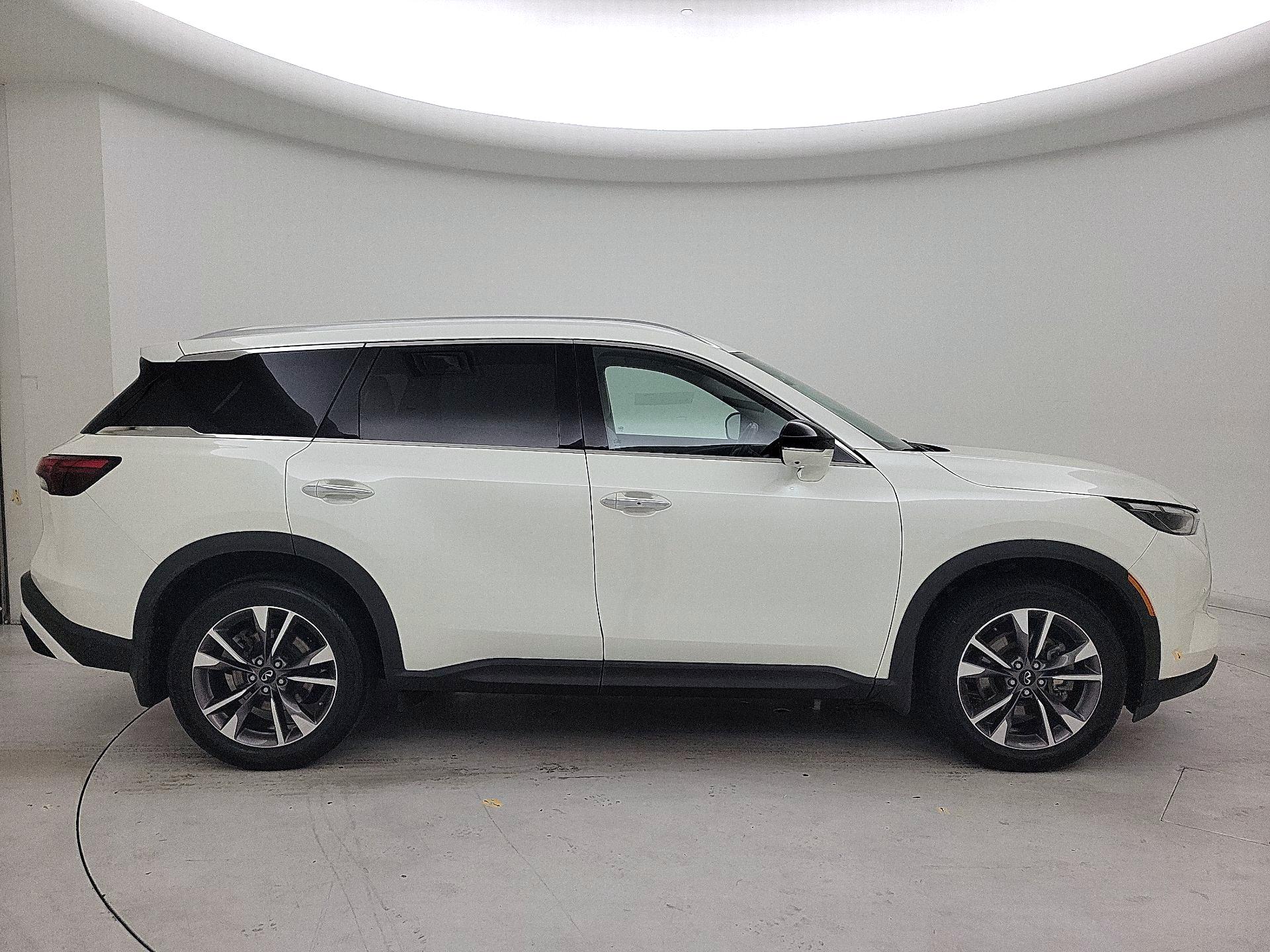 Thumbnail: 2023 INFINITI QX60 - 4