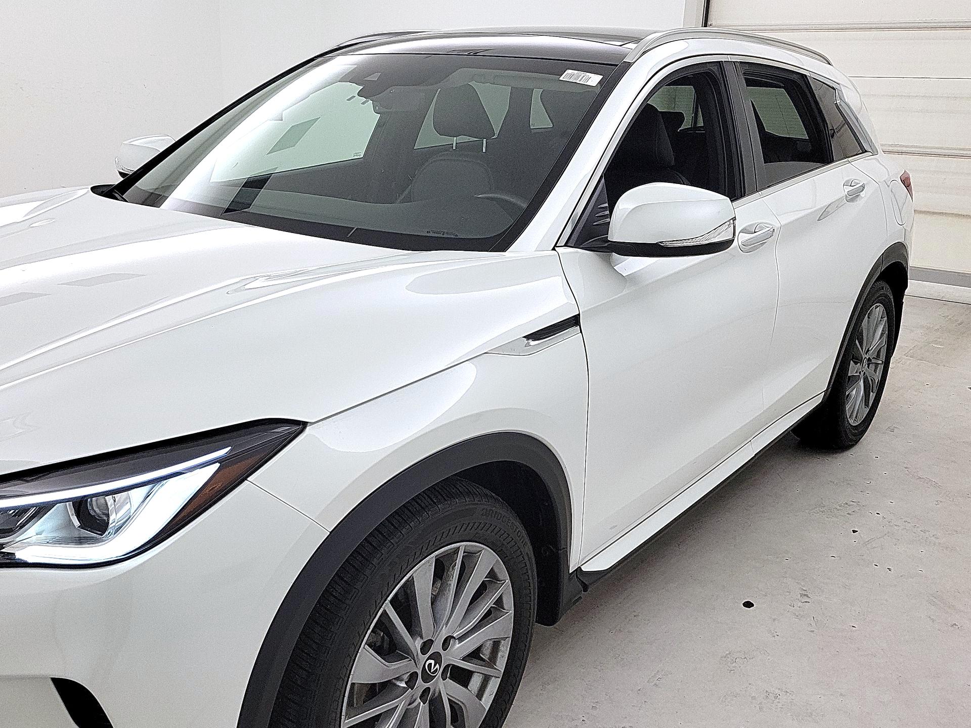 Thumbnail: 2023 INFINITI QX50 - 3