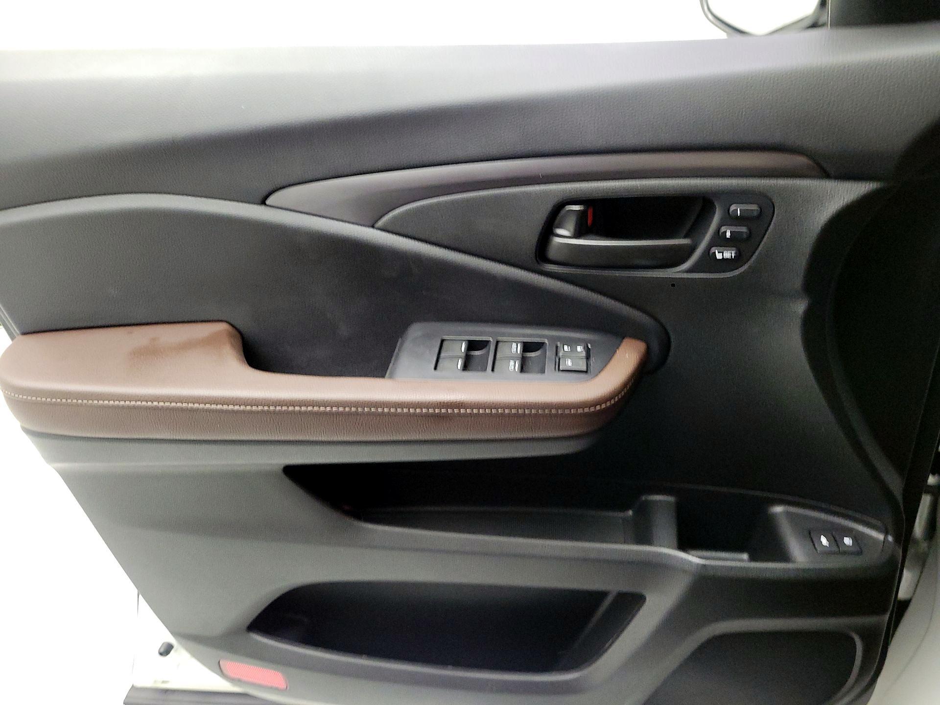 Thumbnail: 2025 Honda Passport - 10