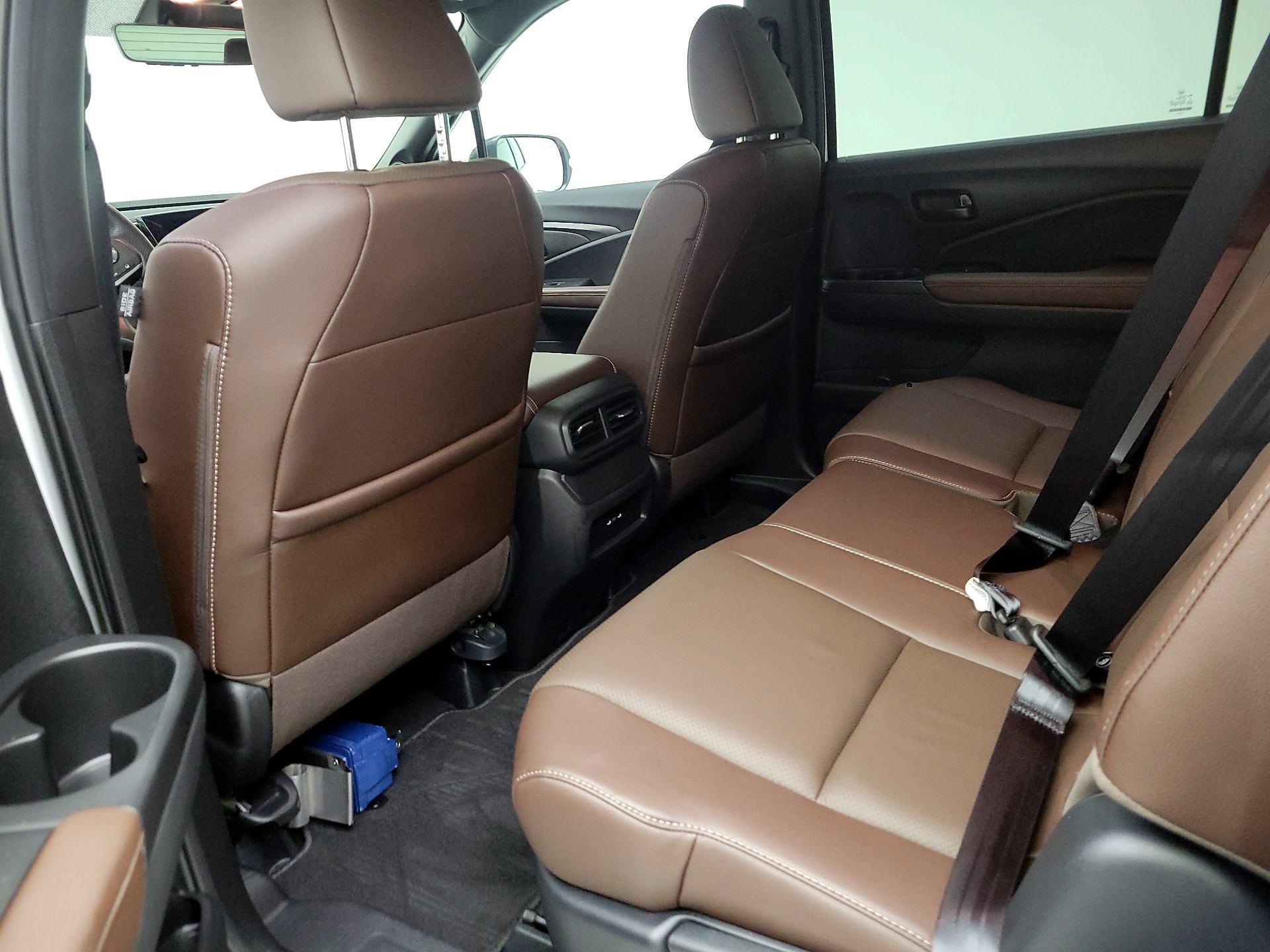 Thumbnail: 2025 Honda Passport - 17