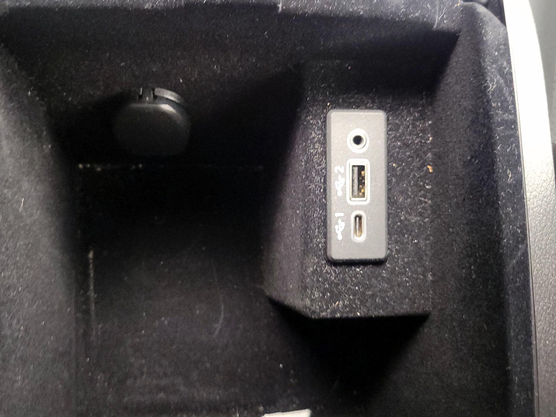 Thumbnail: 2023 INFINITI Q50 - 18