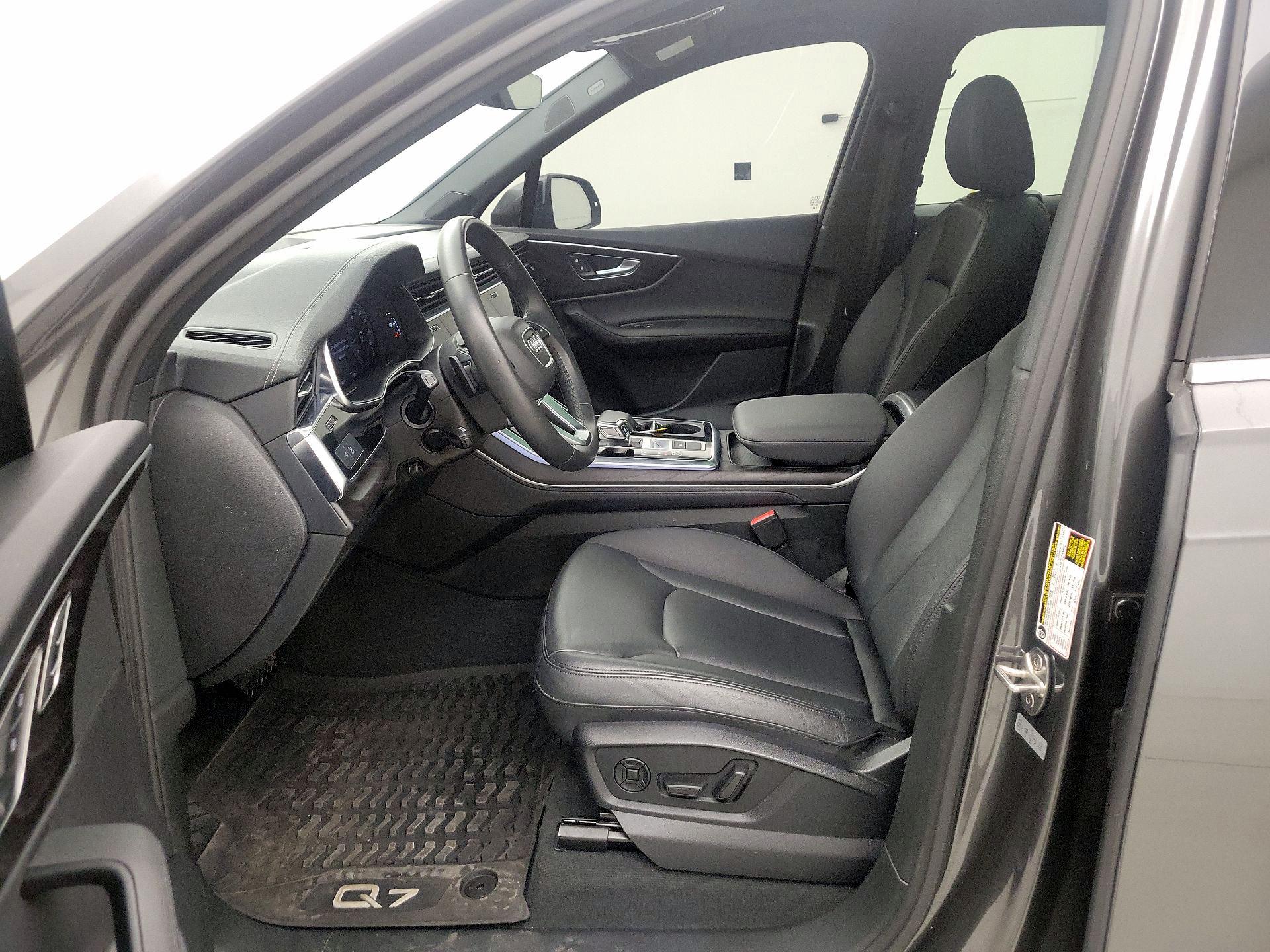 Thumbnail: 2023 Audi Q7 - 11