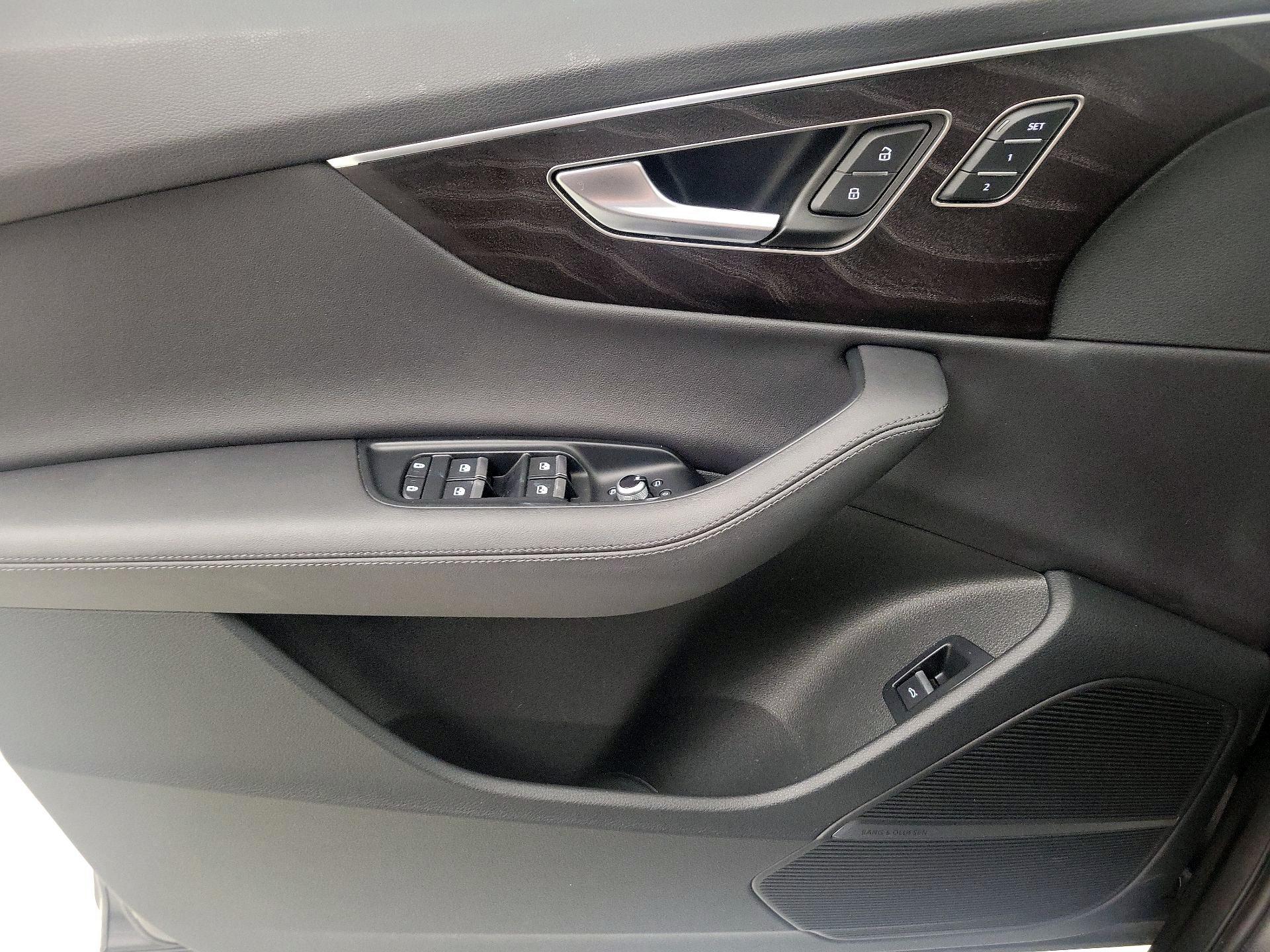 Thumbnail: 2023 Audi Q7 - 12