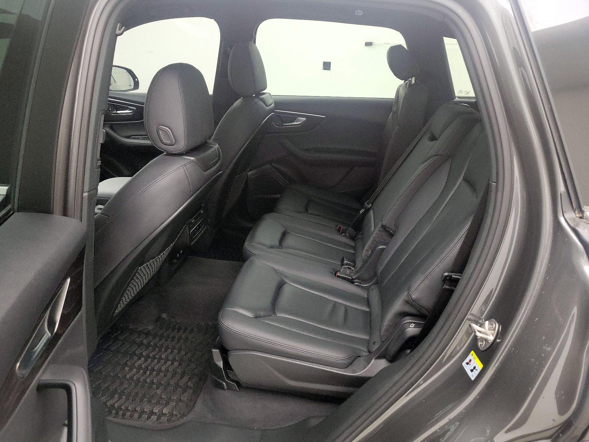 Thumbnail: 2023 Audi Q7 - 20