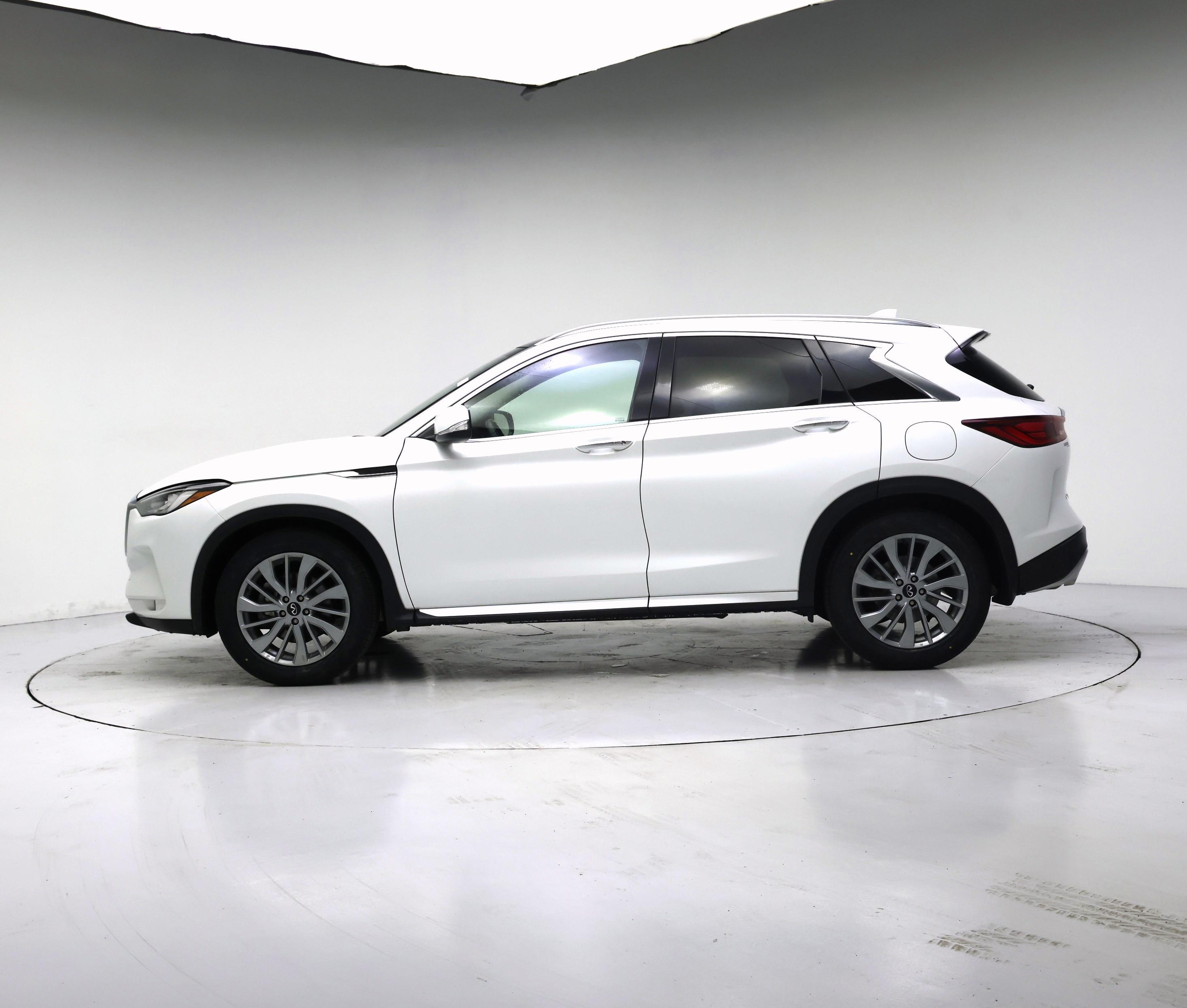 Thumbnail: 2023 INFINITI QX50 - 3