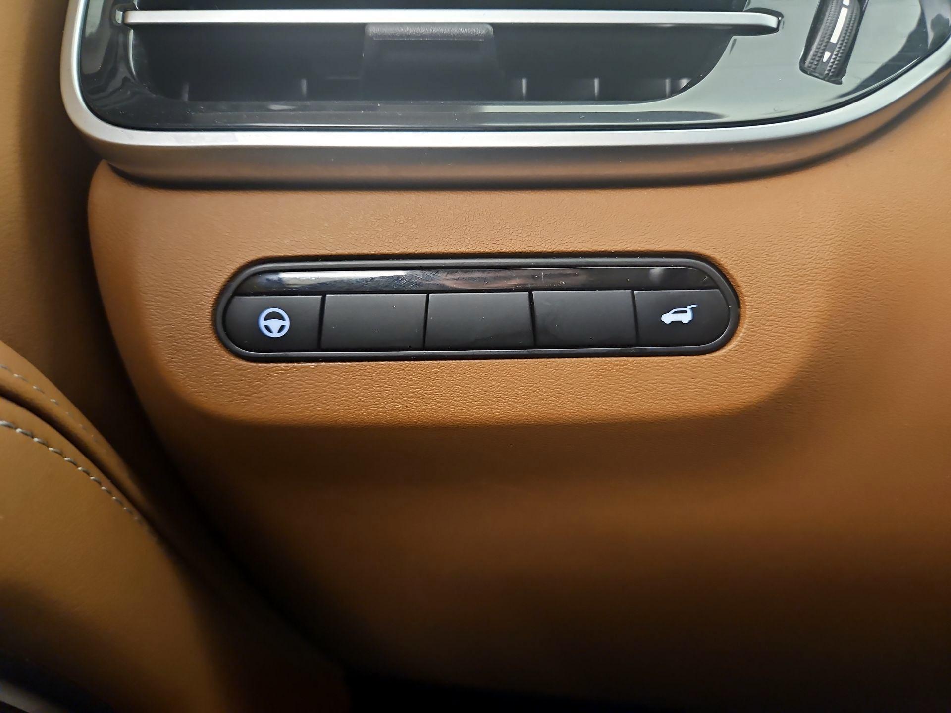 Thumbnail: 2023 INFINITI QX60 - 13