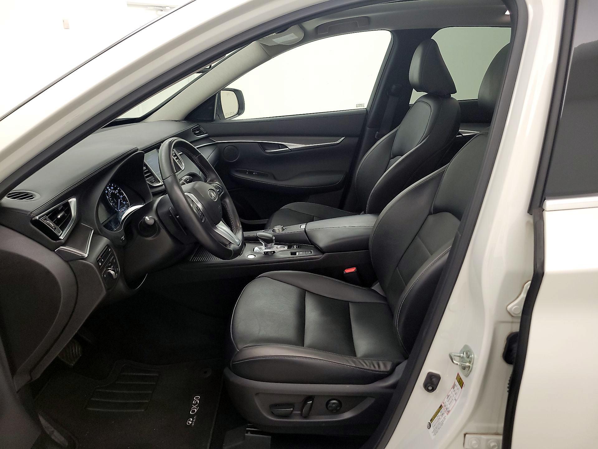 Thumbnail: 2022 INFINITI QX50 - 9