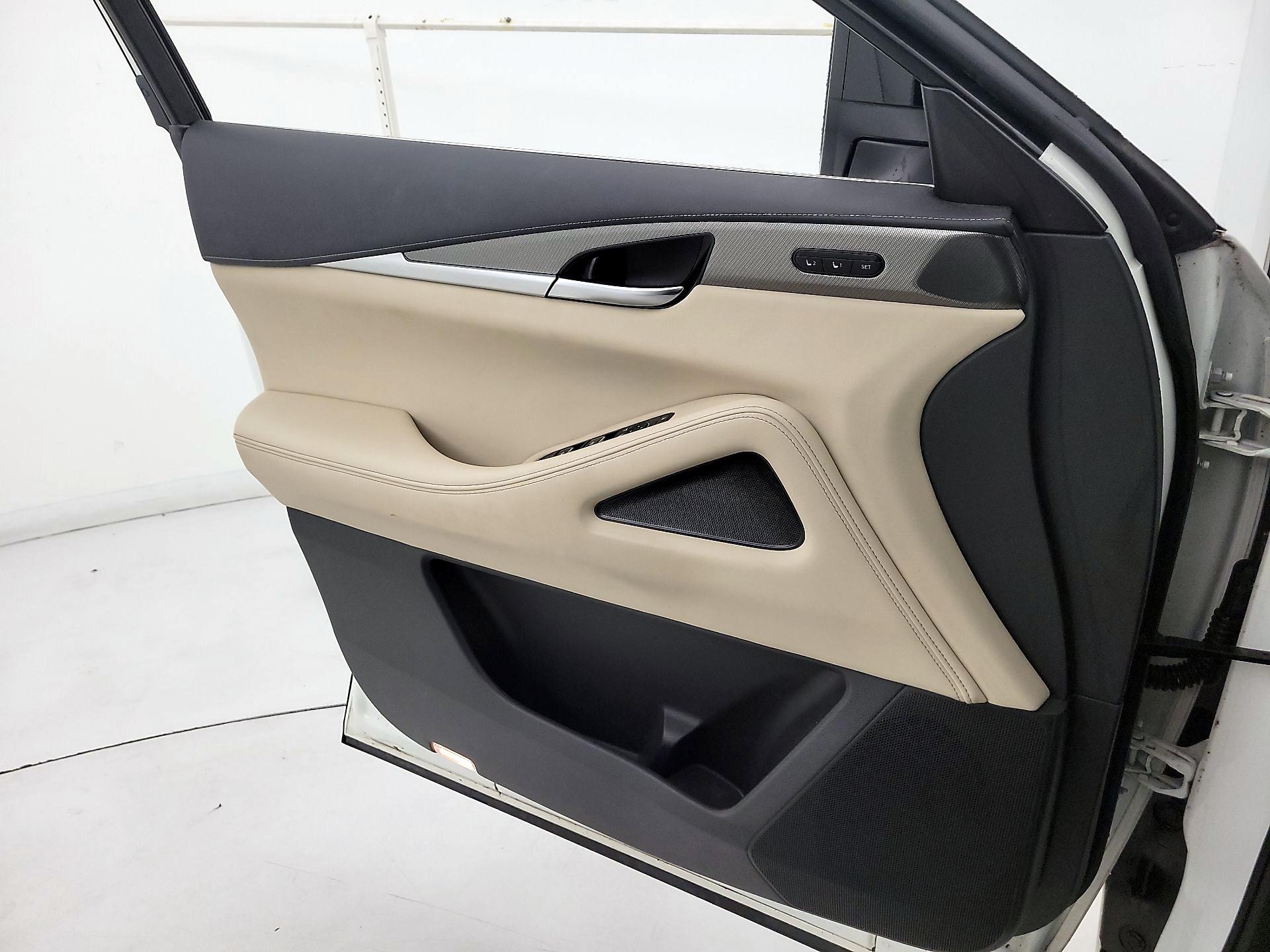 Thumbnail: 2023 INFINITI QX60 - 10