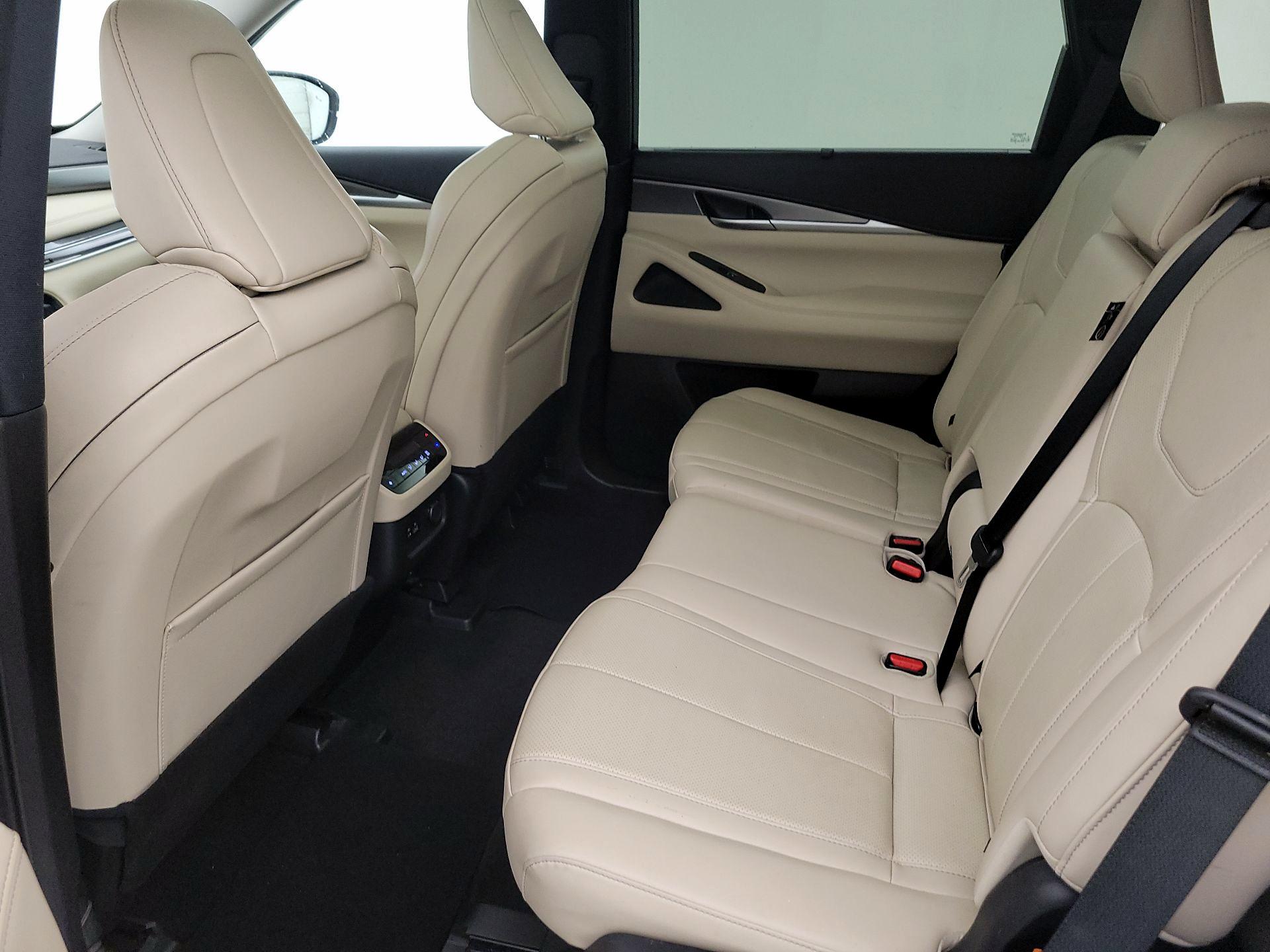 Thumbnail: 2023 INFINITI QX60 - 18