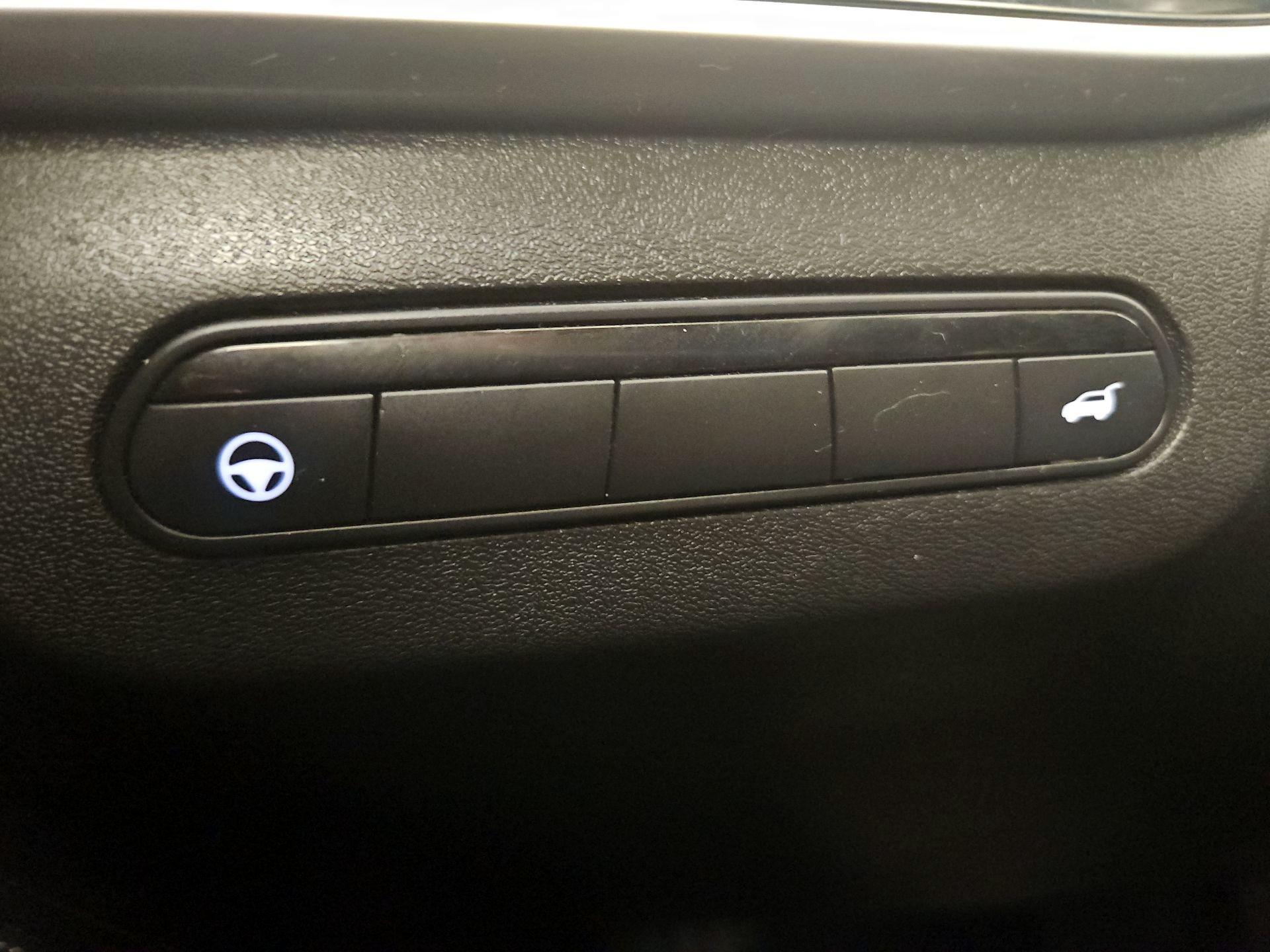 Thumbnail: 2022 INFINITI QX60 - 13
